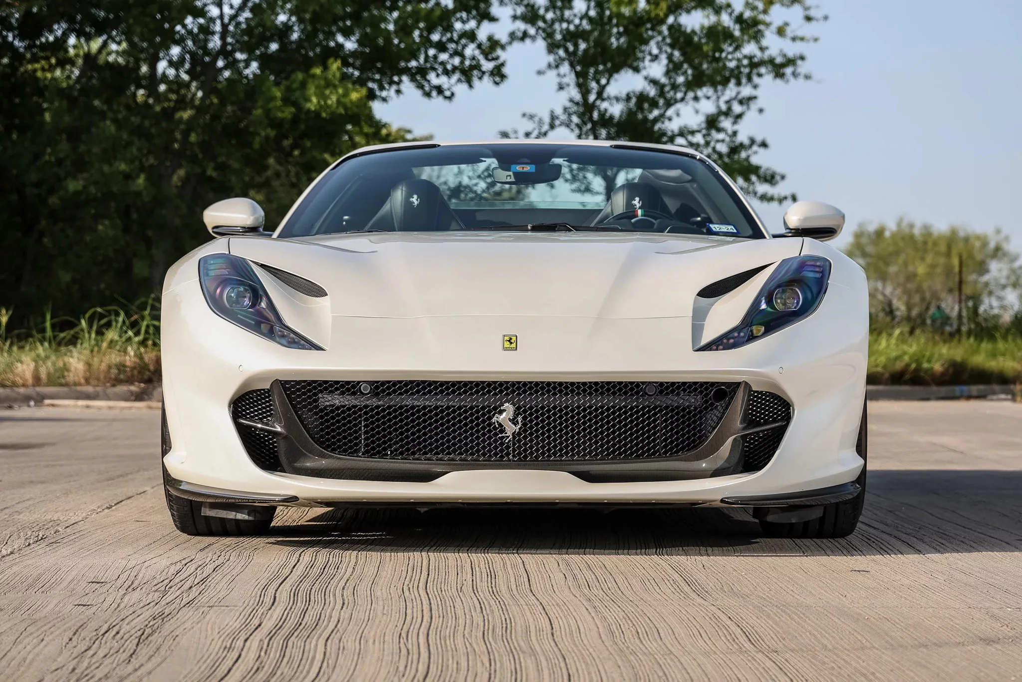 Bianco Italia Ferrari 812