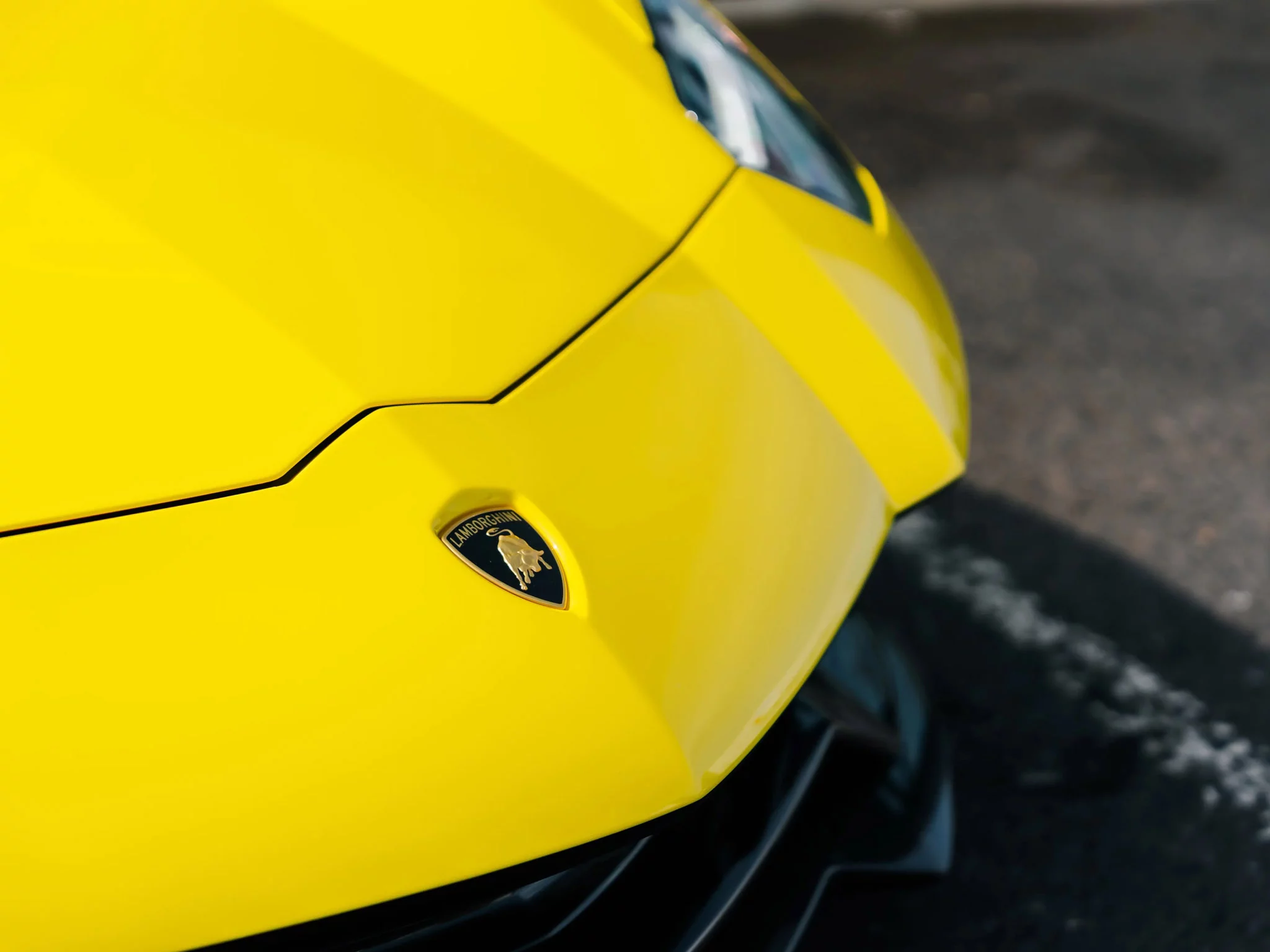 Giallo Spica Lamborghini Aventador