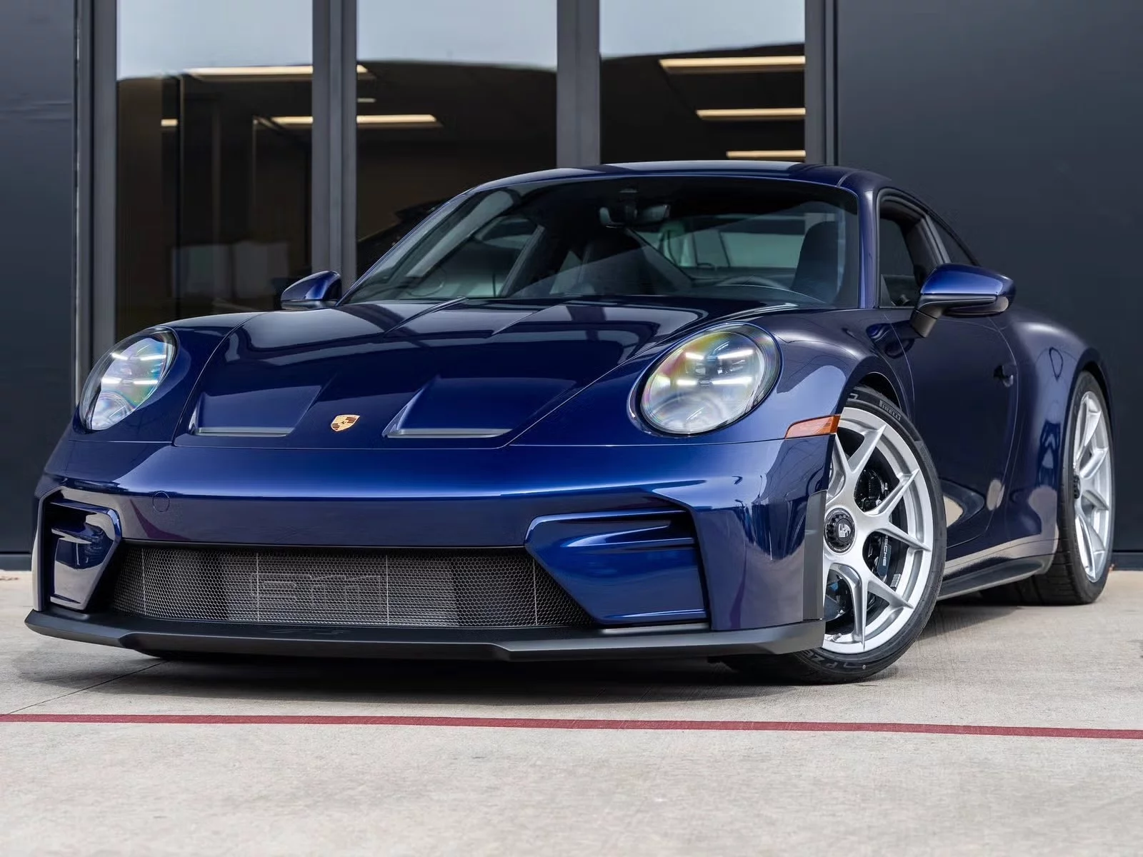 Gentian Blue Metallic Porsche 911 GT3