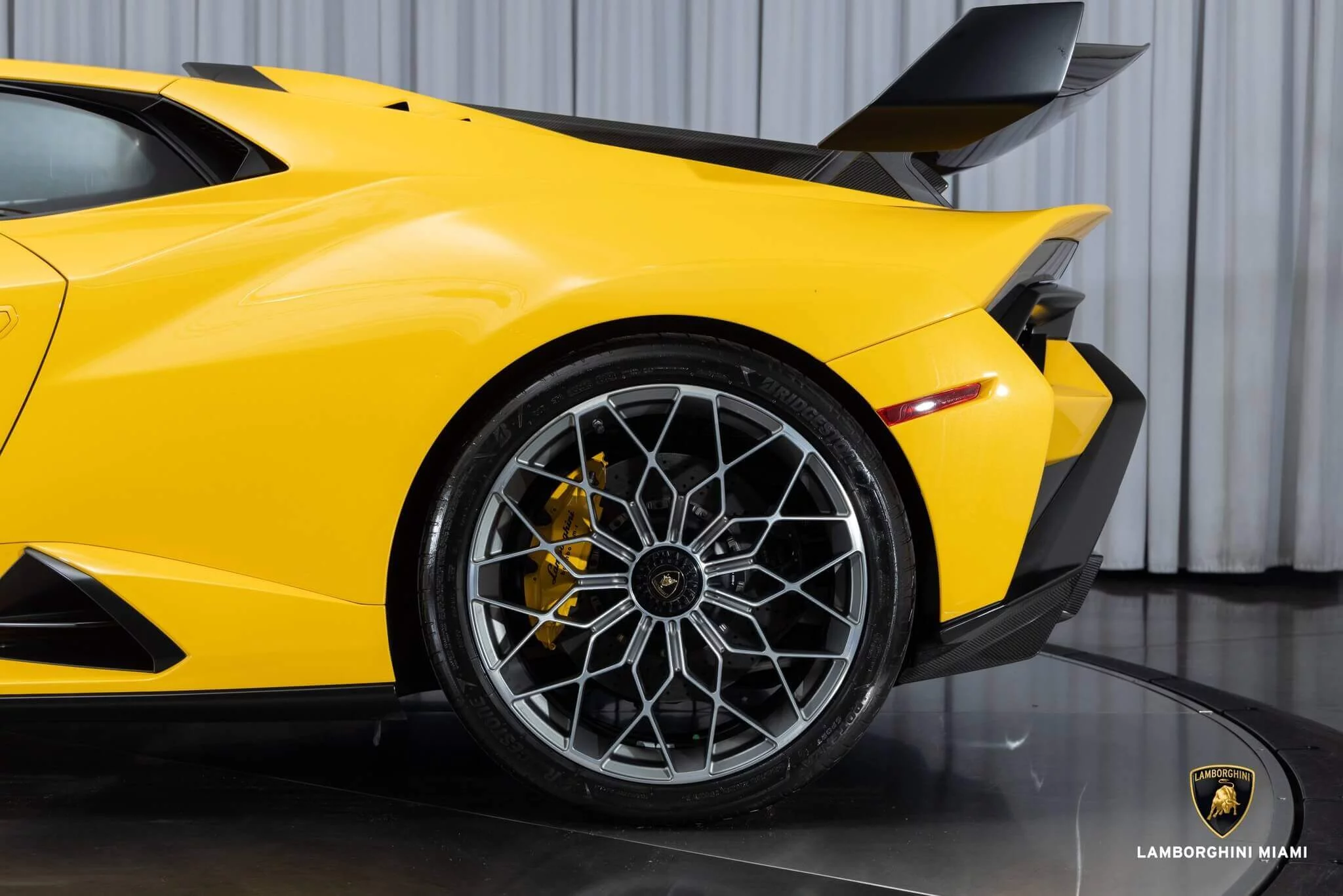 Giallo Evros Lamborghini Huracán