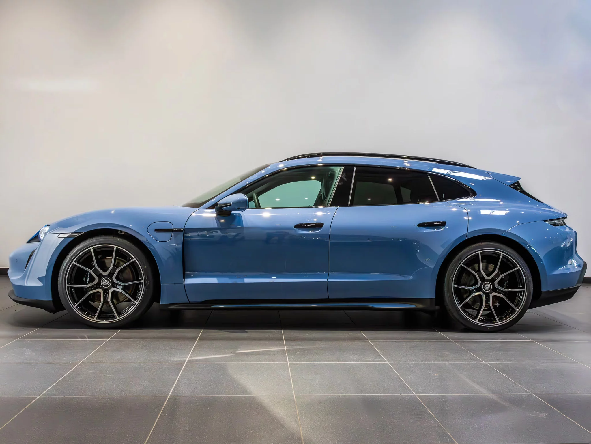 Etna Blue Porsche Taycan