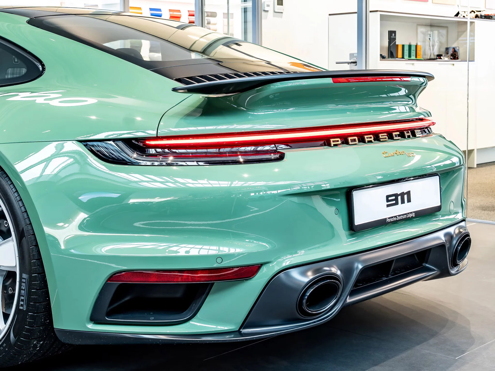 Auratium Green Porsche 911 Turbo