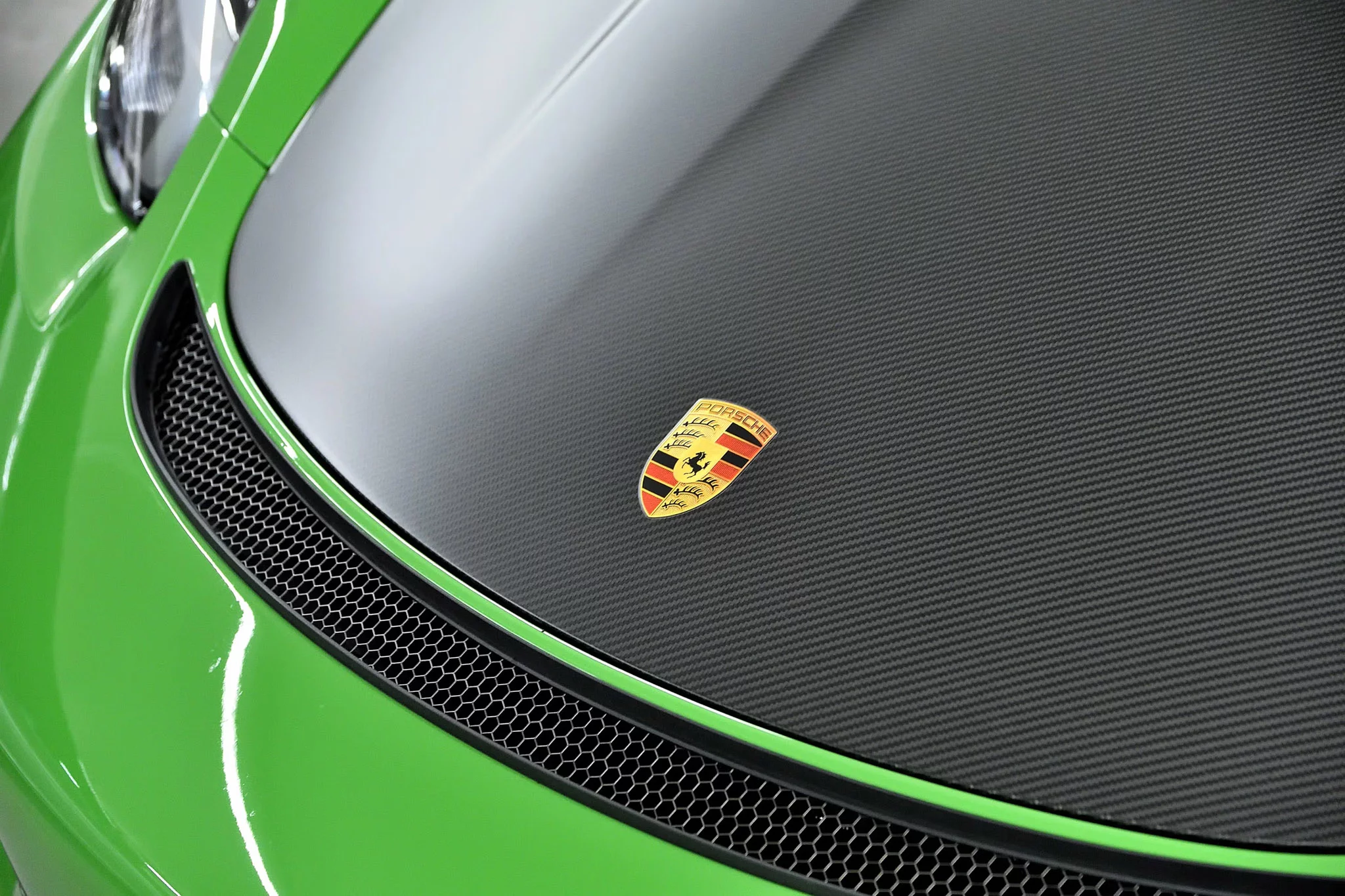 Willow Green Porsche 718 Cayman GT4 RS