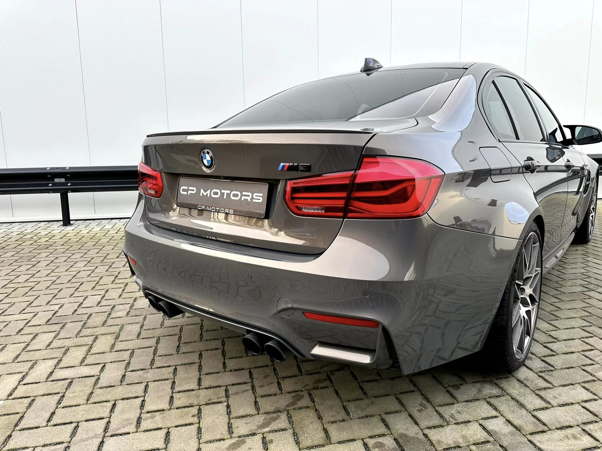 Champagne Quartz BMW M3