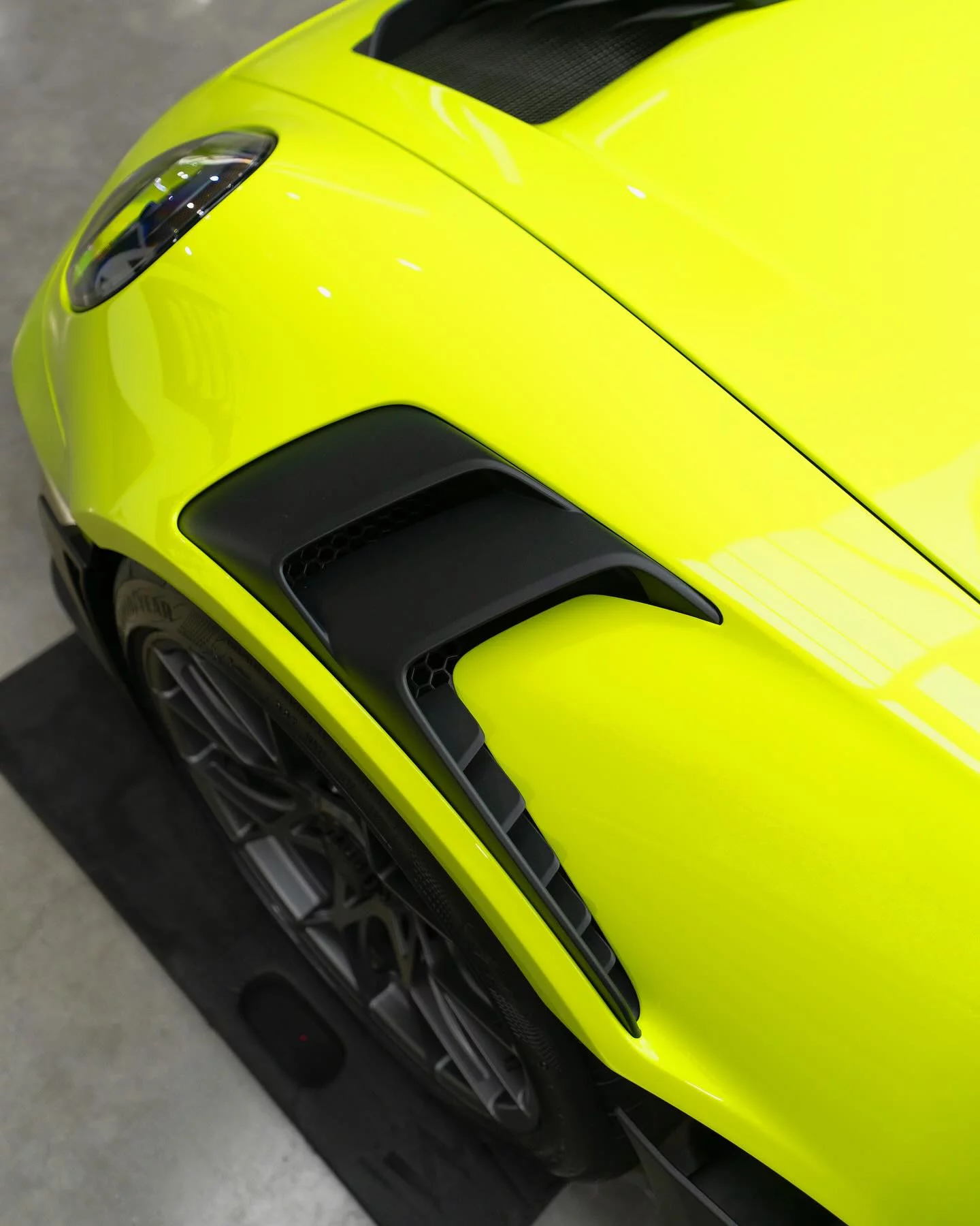 Acid Green Porsche 911 GT3 RS