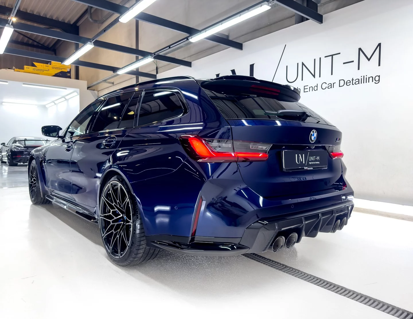Tanzanite Blue II BMW M3
