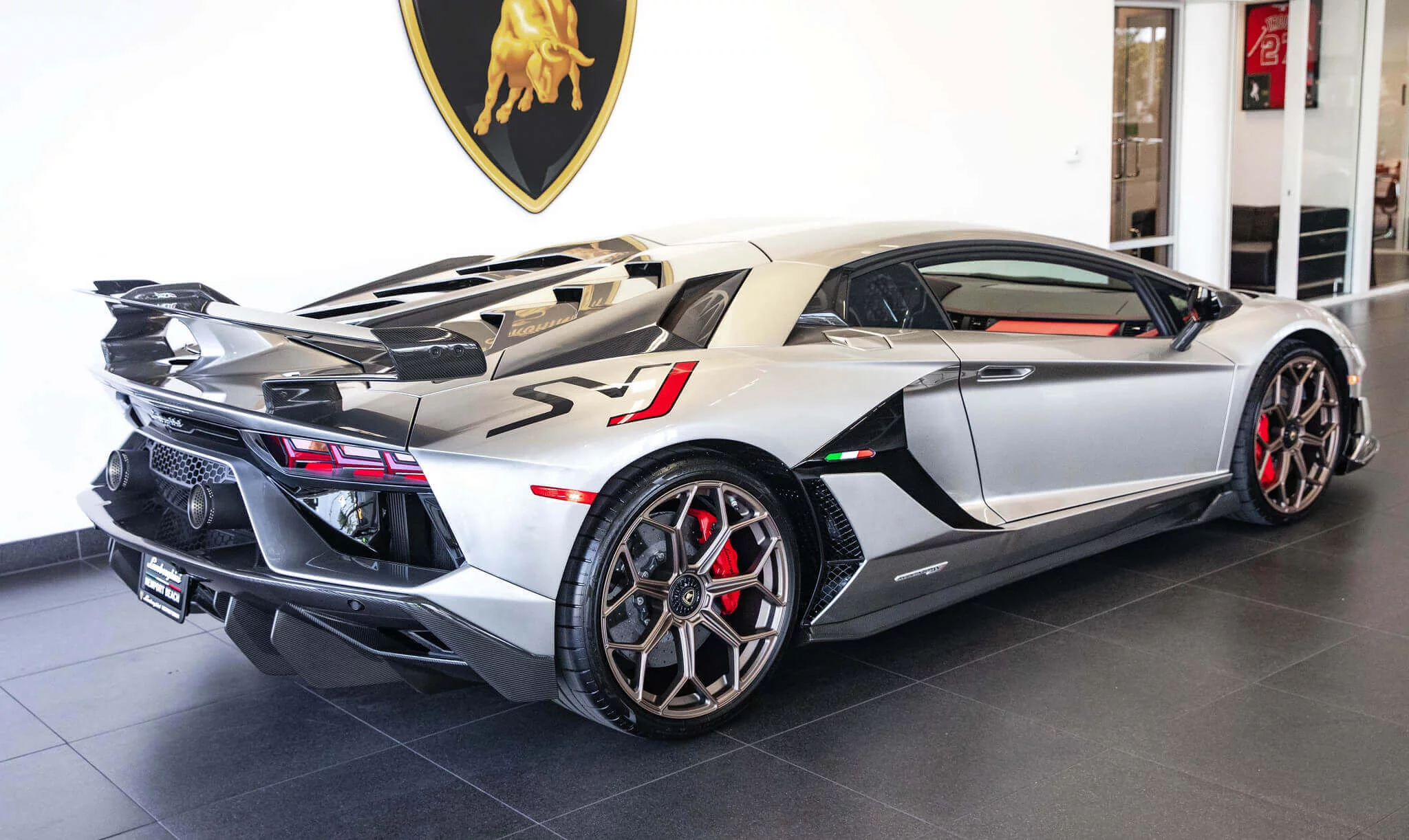 Grigio Antares Lamborghini Aventador