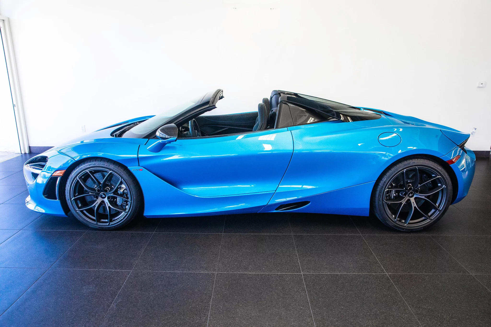 Kingfisher Blue McLaren 720S