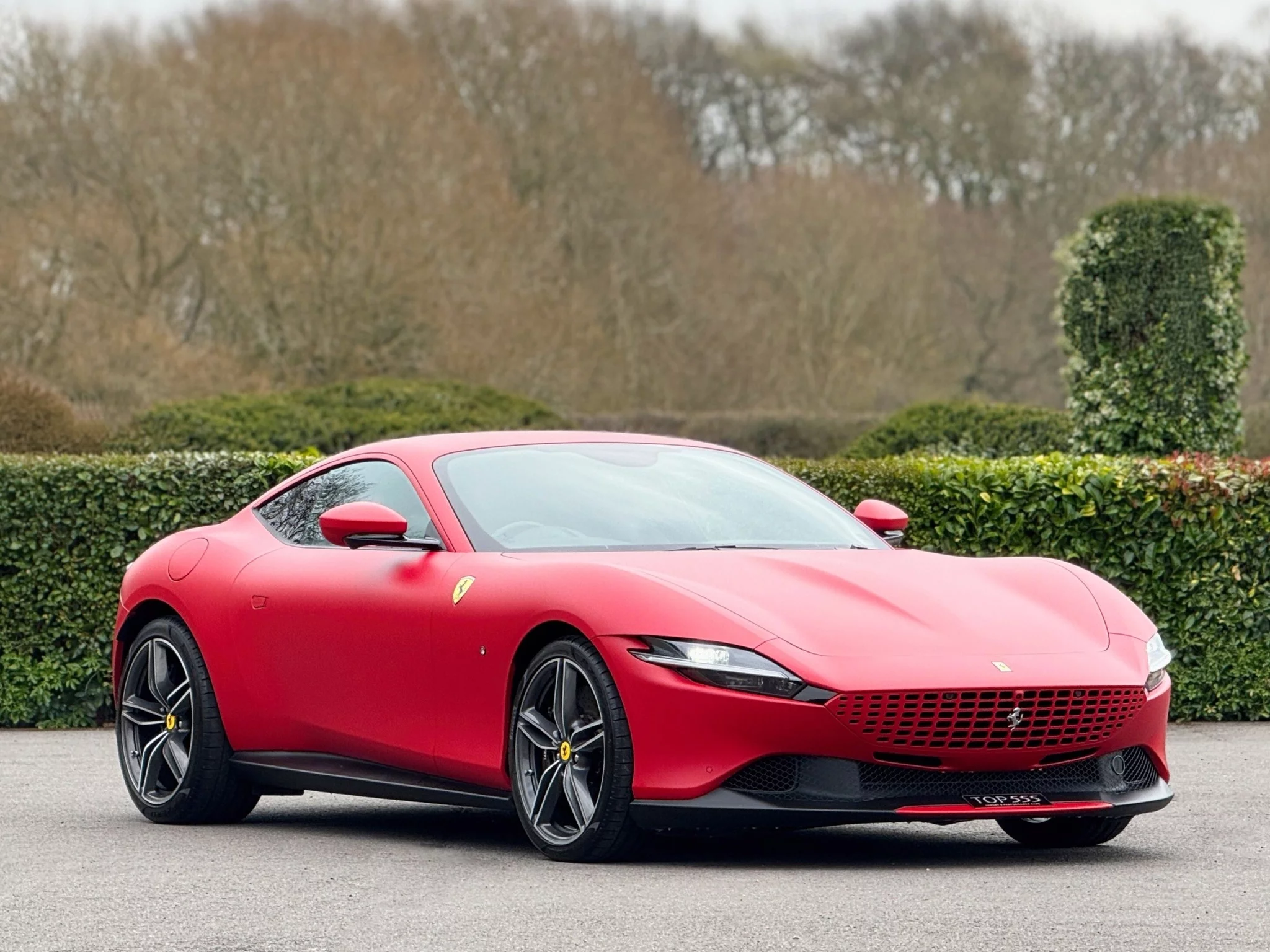 Rosso Ferrari F1-75 Ferrari Roma