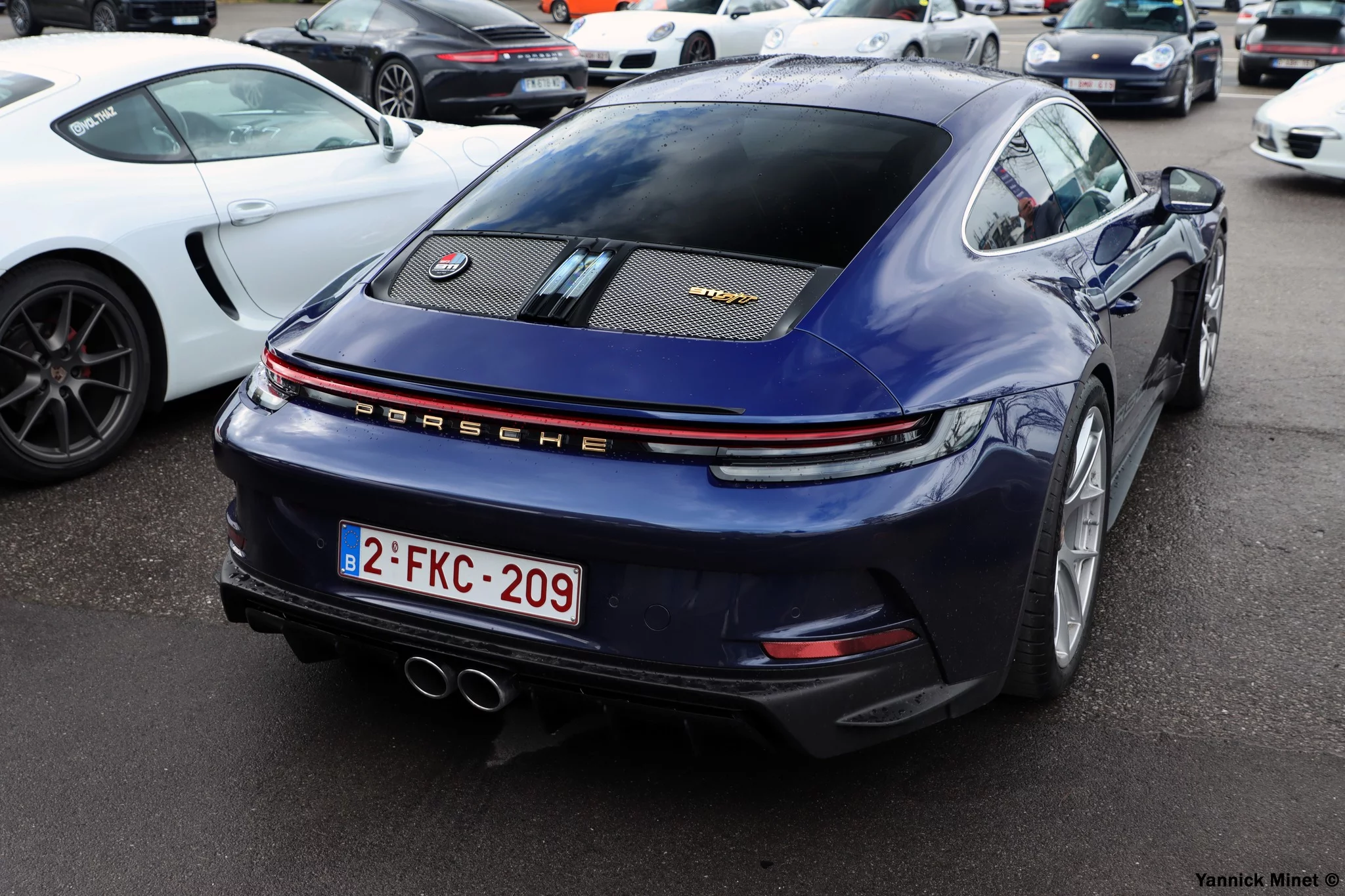 Gentian Blue Porsche 911 S/T