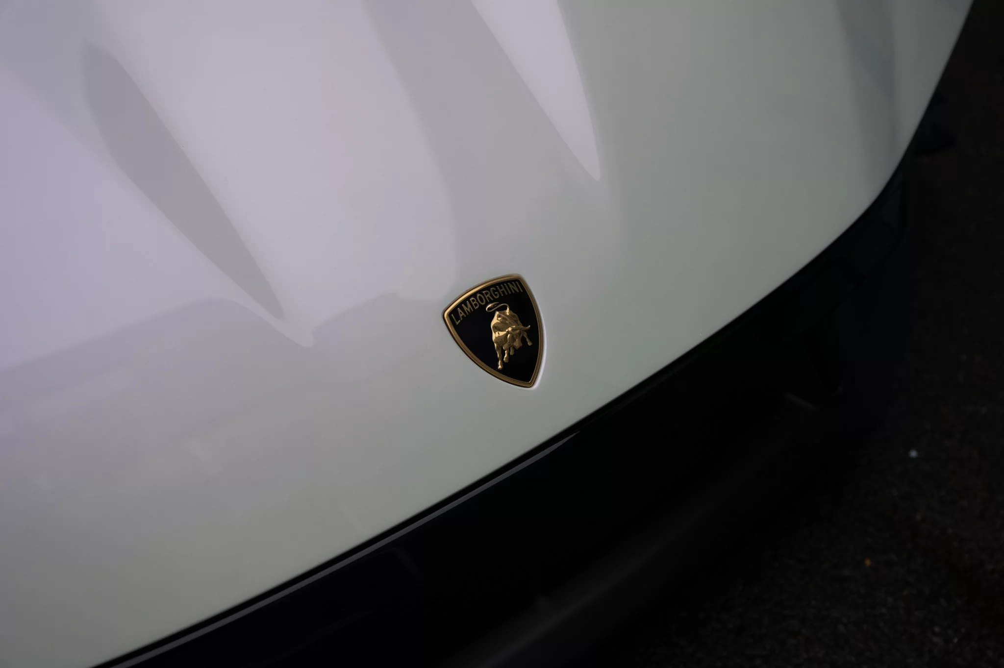 Bianco Comes Lamborghini Huracán