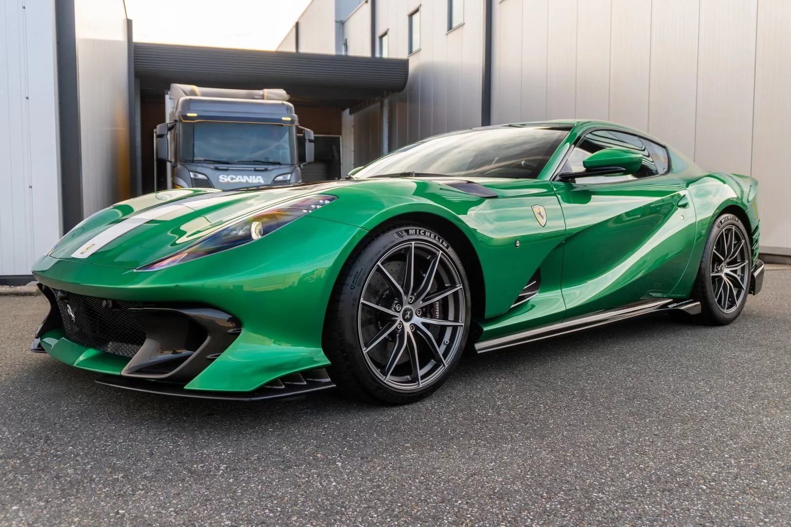 Verde Jewel Ferrari 812