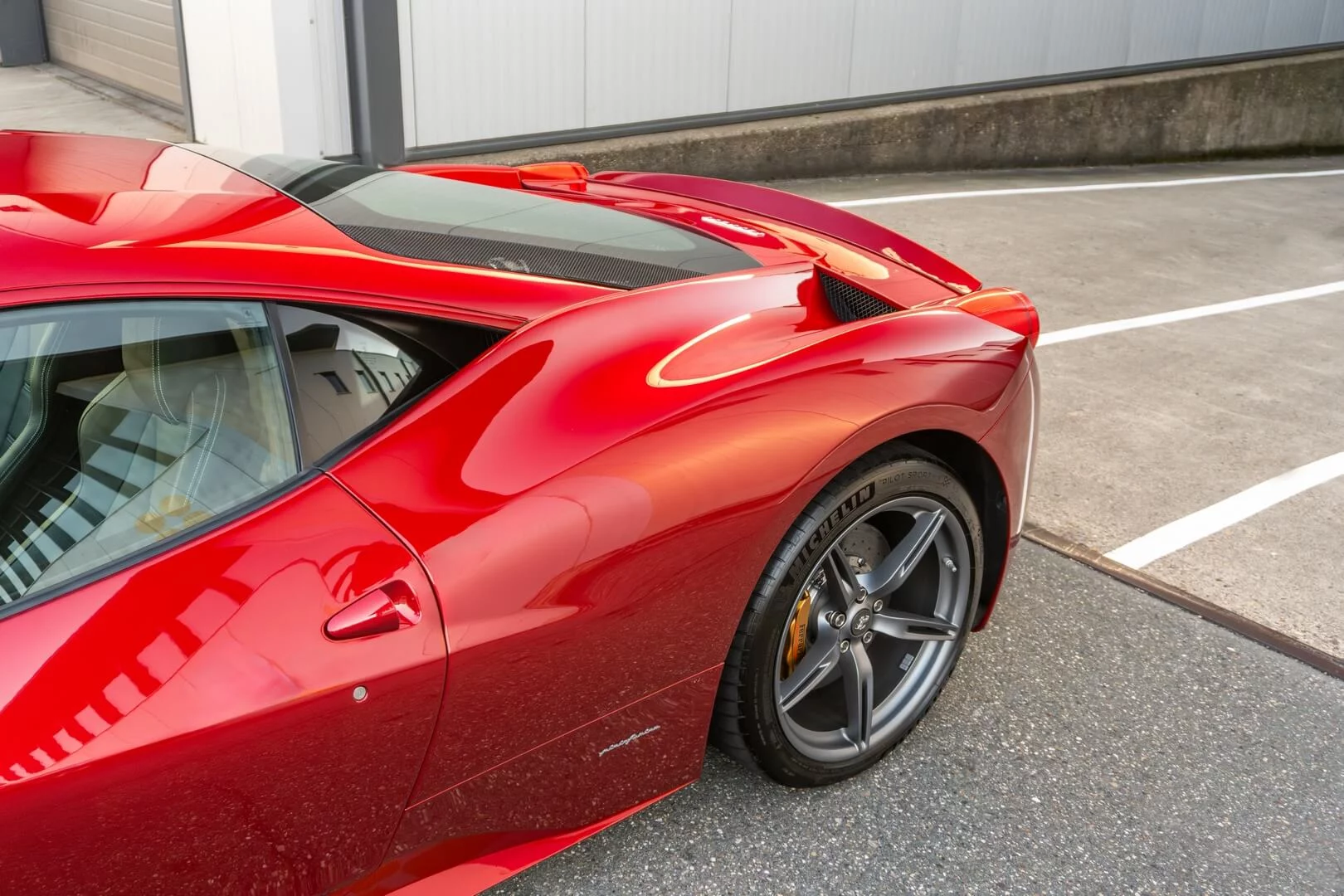 Rosso Monza Ferrari 458