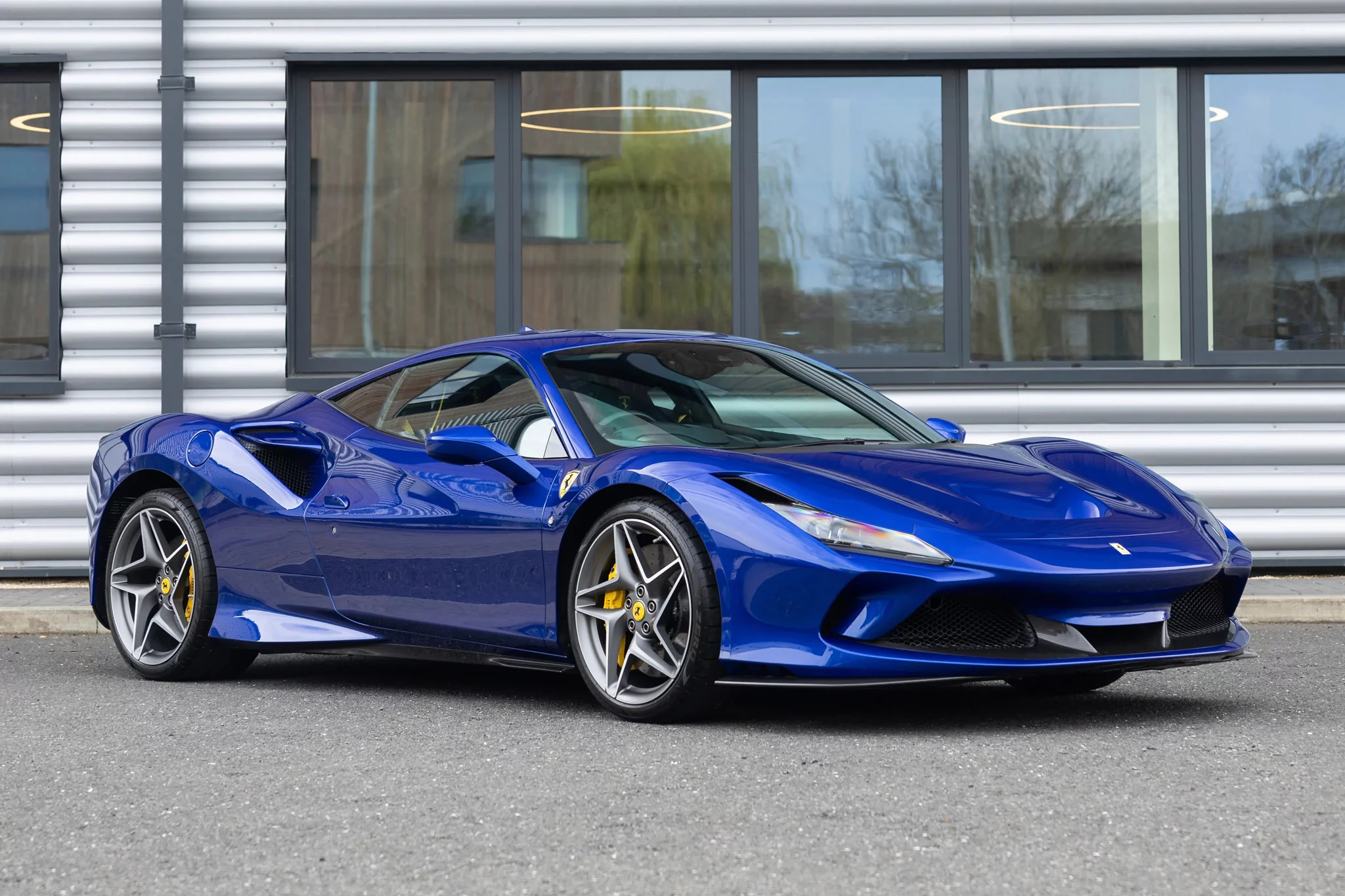 Blu Elettrico Ferrari F8