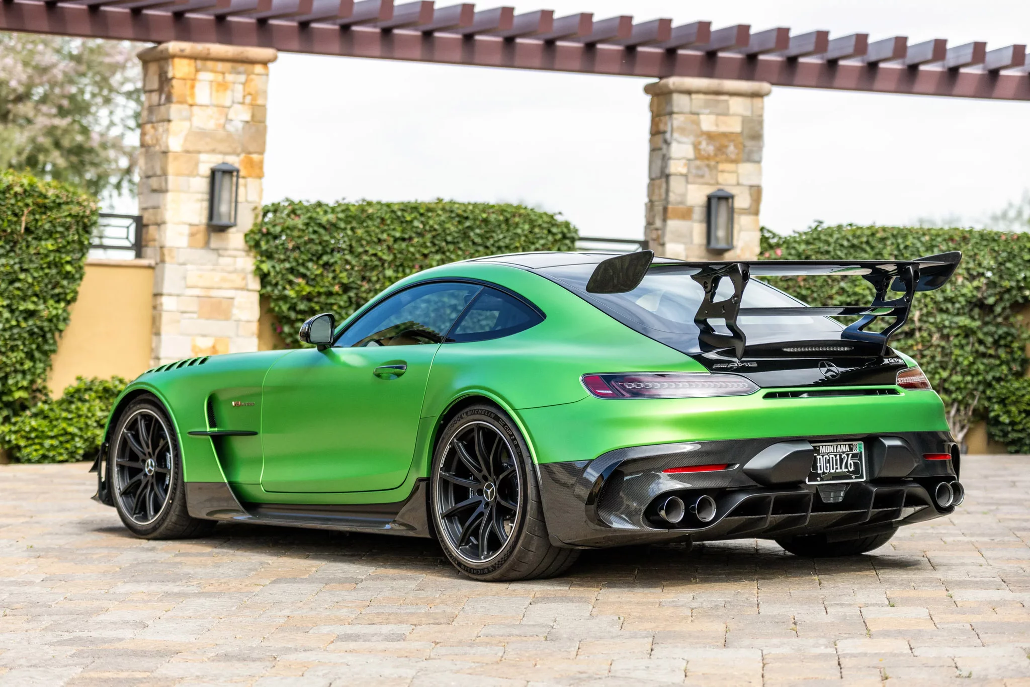 NOREV Mercedes AMG GT 1:18 Scale Car - Green (183903) for