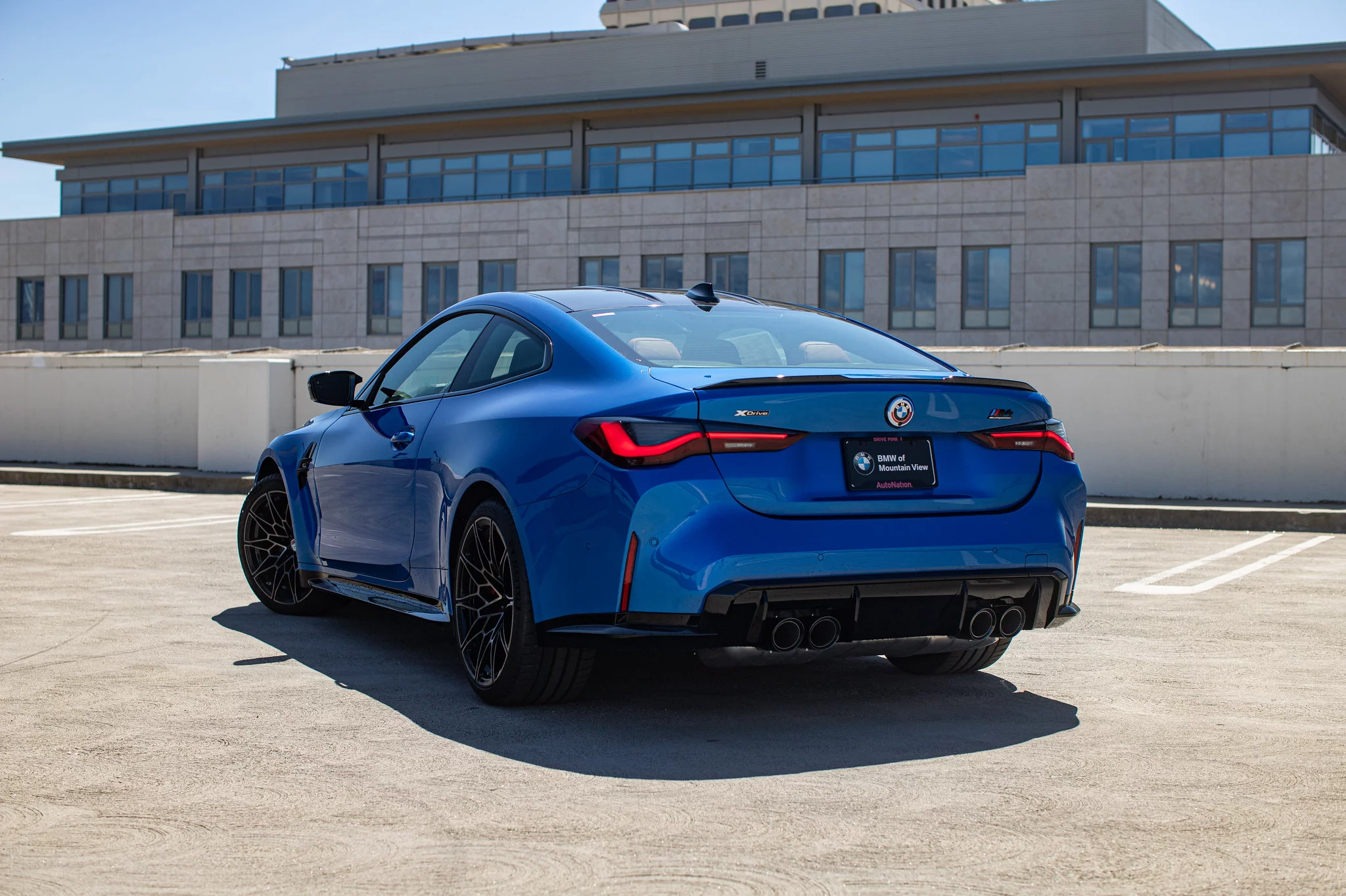 Sapphire Blue II BMW M4