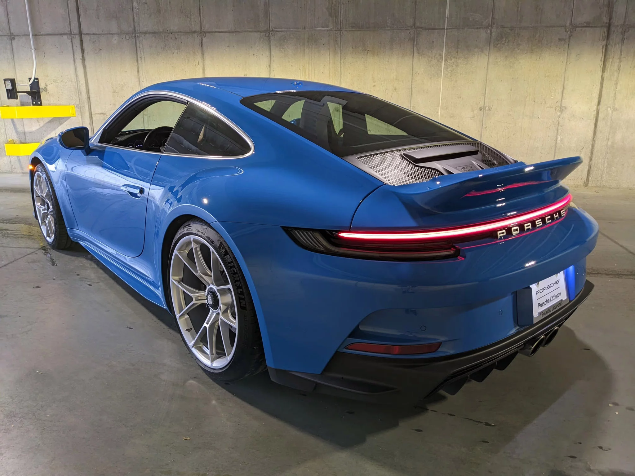 Turqoise Blue Porsche 911 GT3