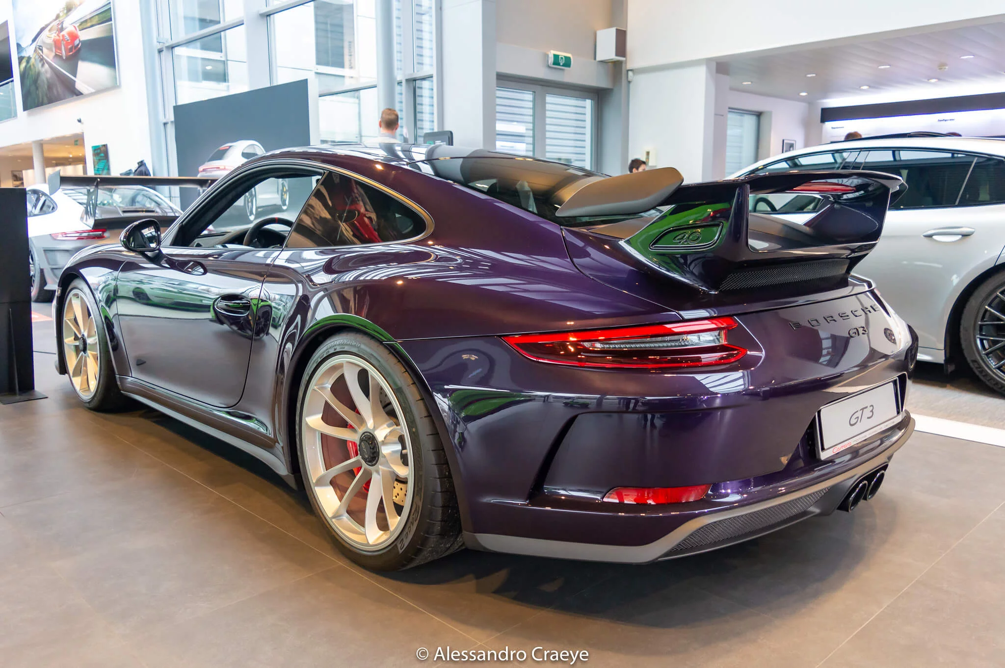 Viola Metallic Porsche 911 GT3