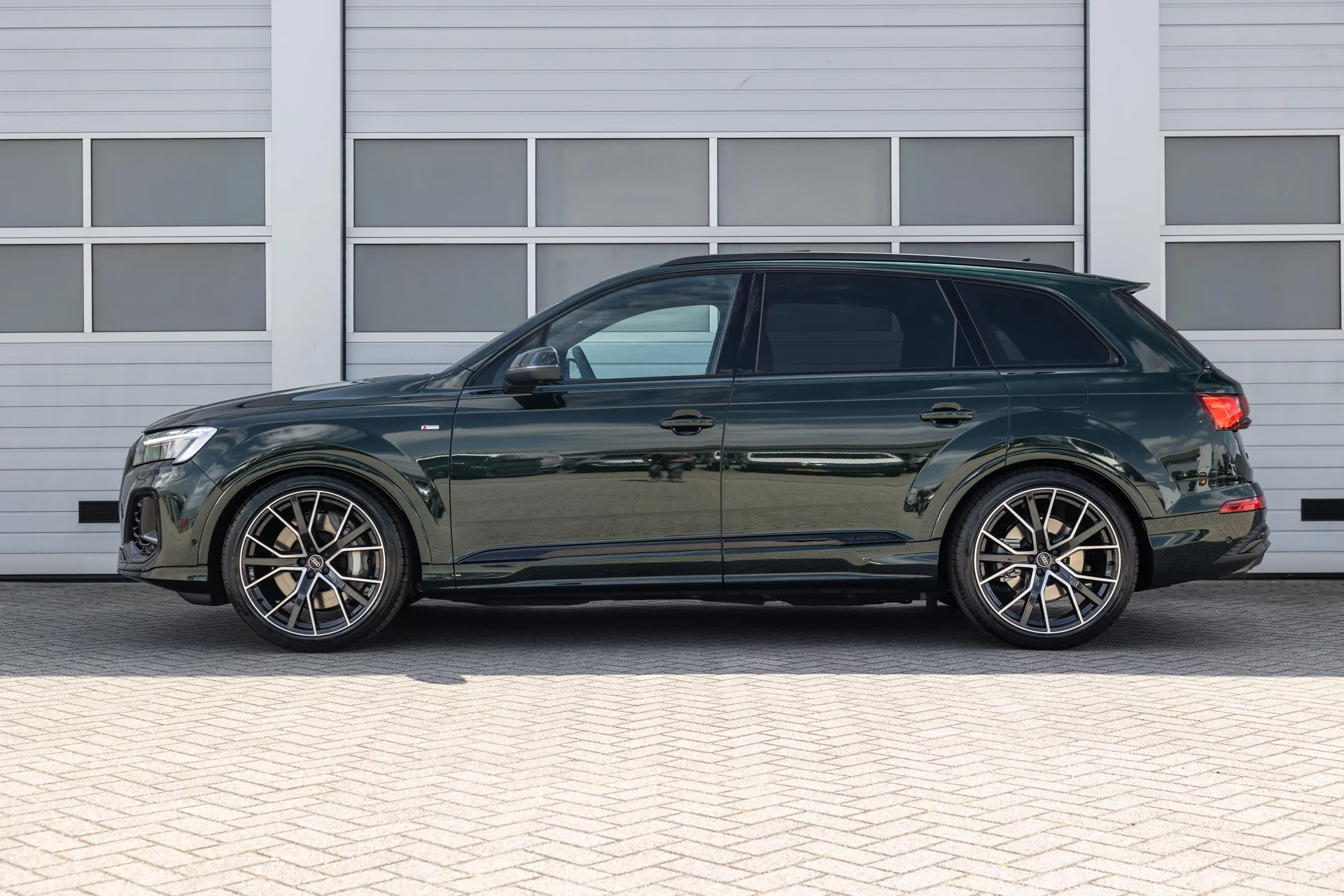 Deep Green Audi Q7