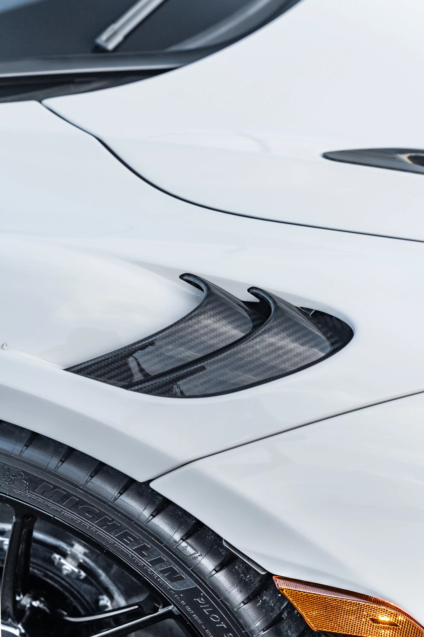 White McLaren 765LT