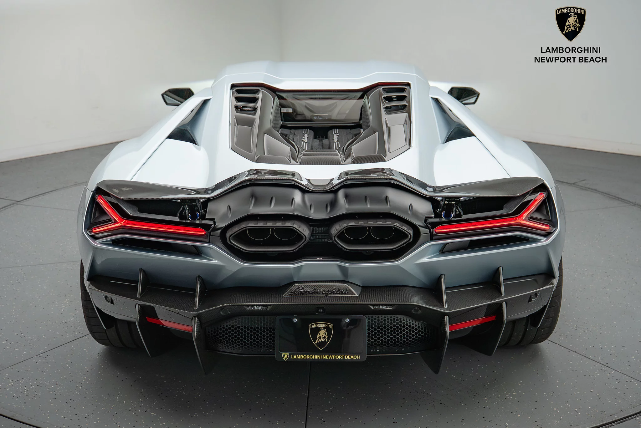 Azzurro Thetys Lamborghini Revuelto