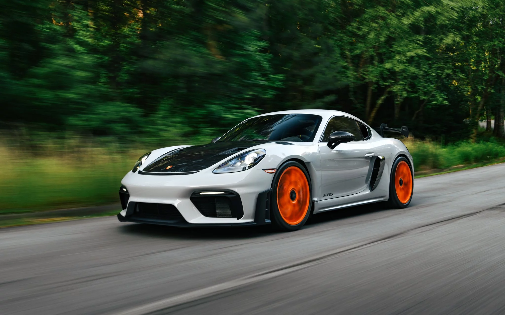 Grigio Campovolo Porsche Cayman GT4 RS