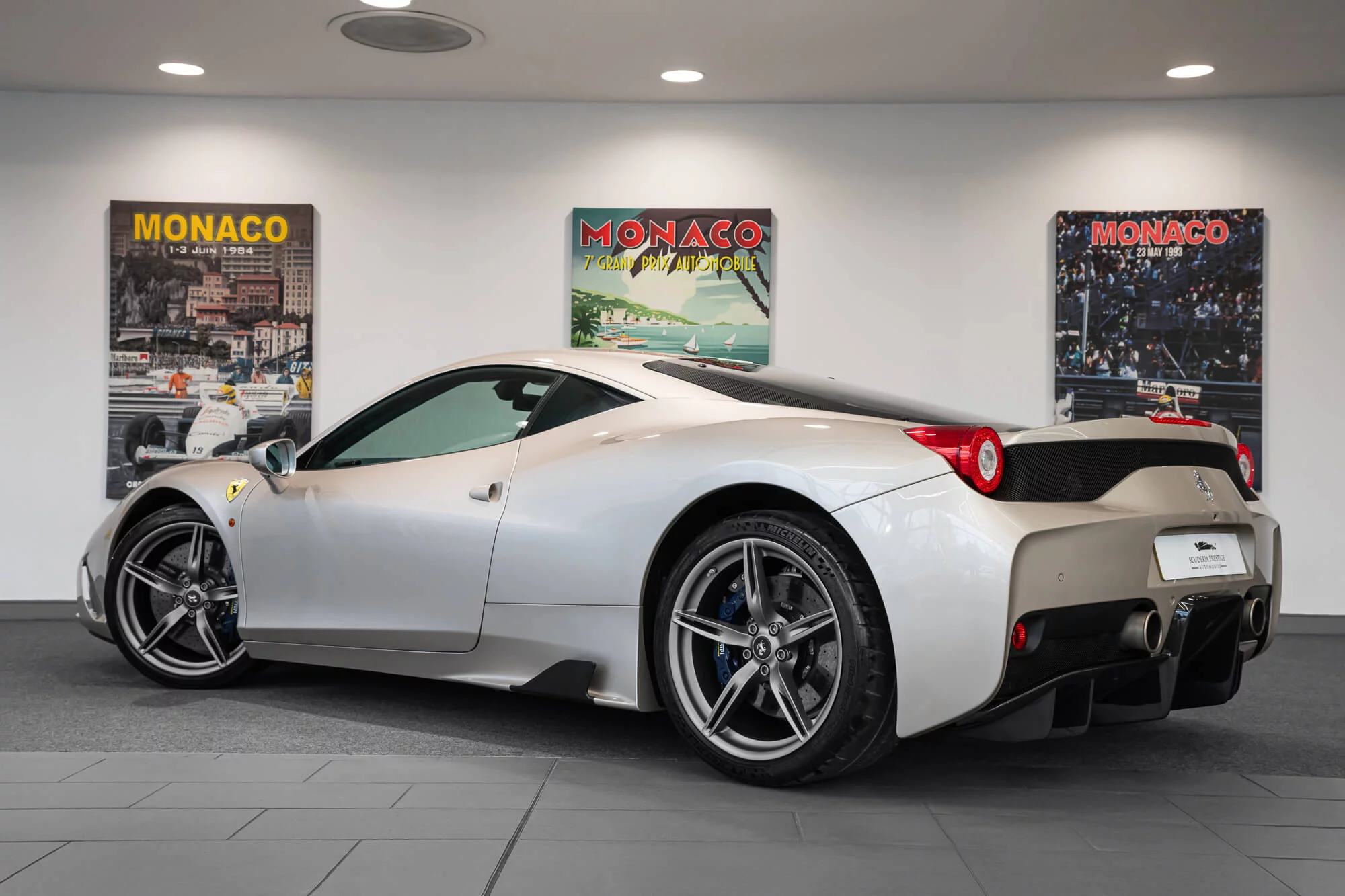Grigio Ingrid Ferrari 458