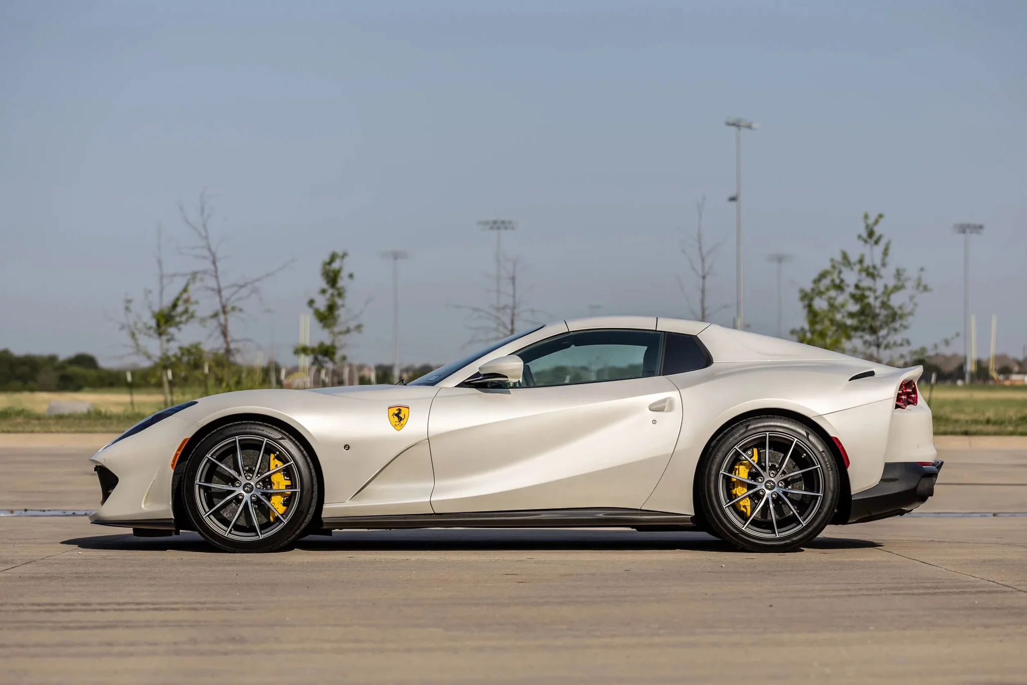 Bianco Italia Ferrari 812