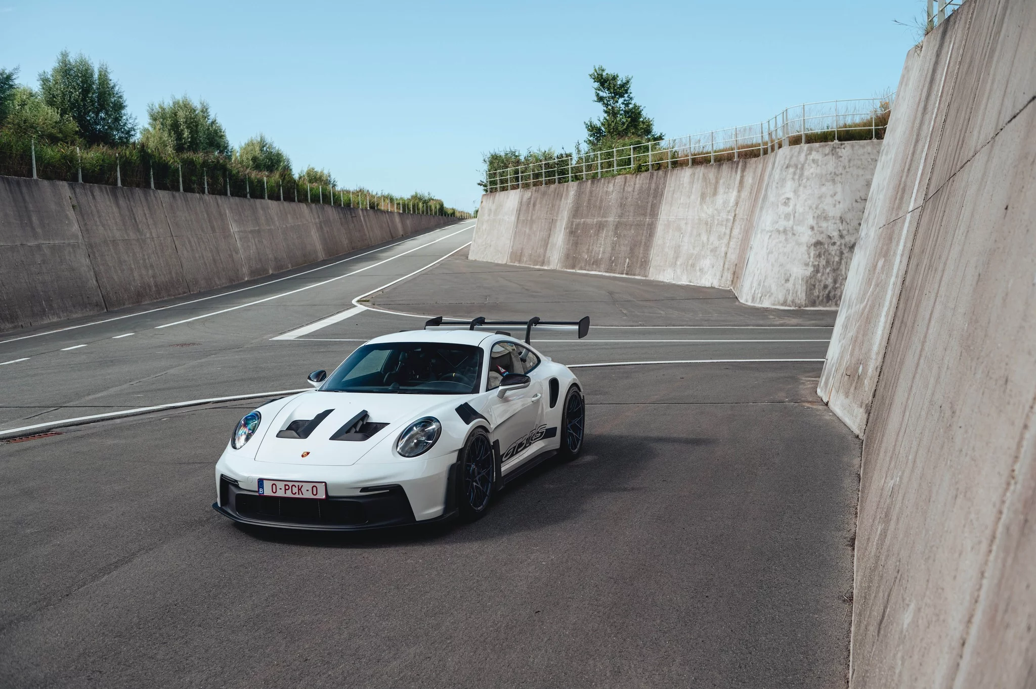 Pure White Porsche 911 GT3 RS