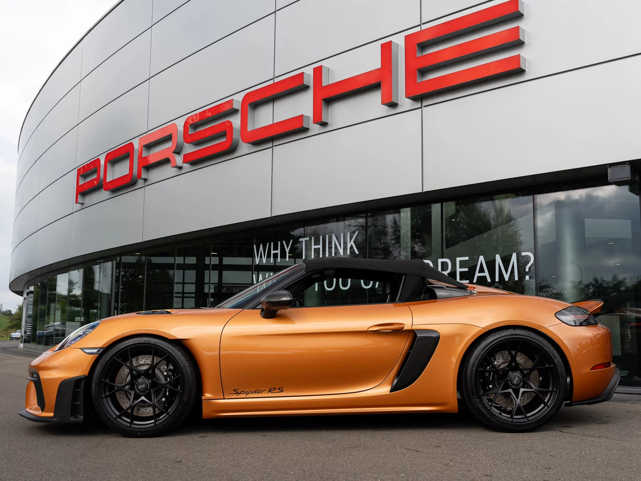 Nordic Gold Metallic Porsche 718 Spyder RS