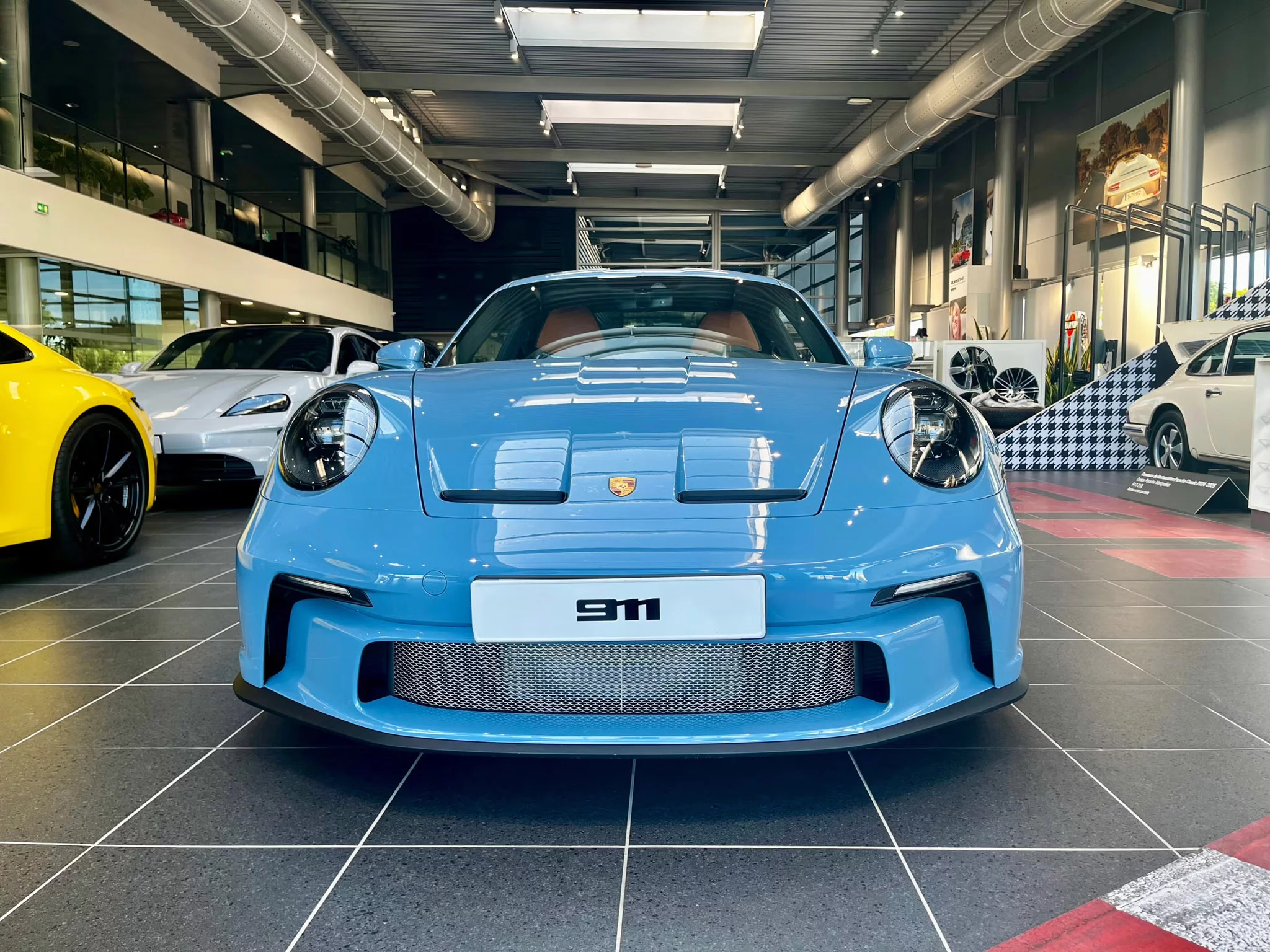 Etna Blue Porsche 911 S/T