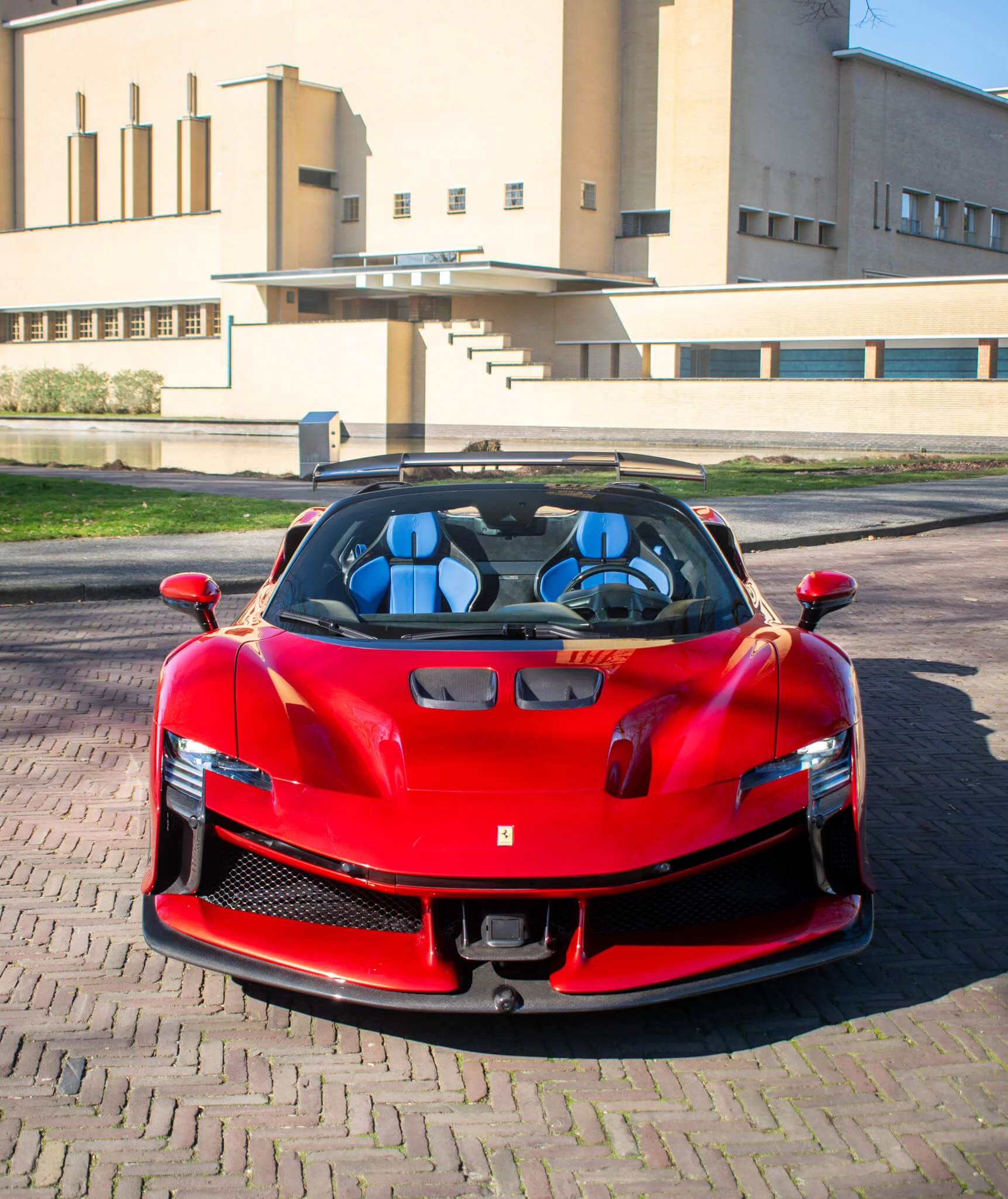 Rosso Magma Ferrari SF90