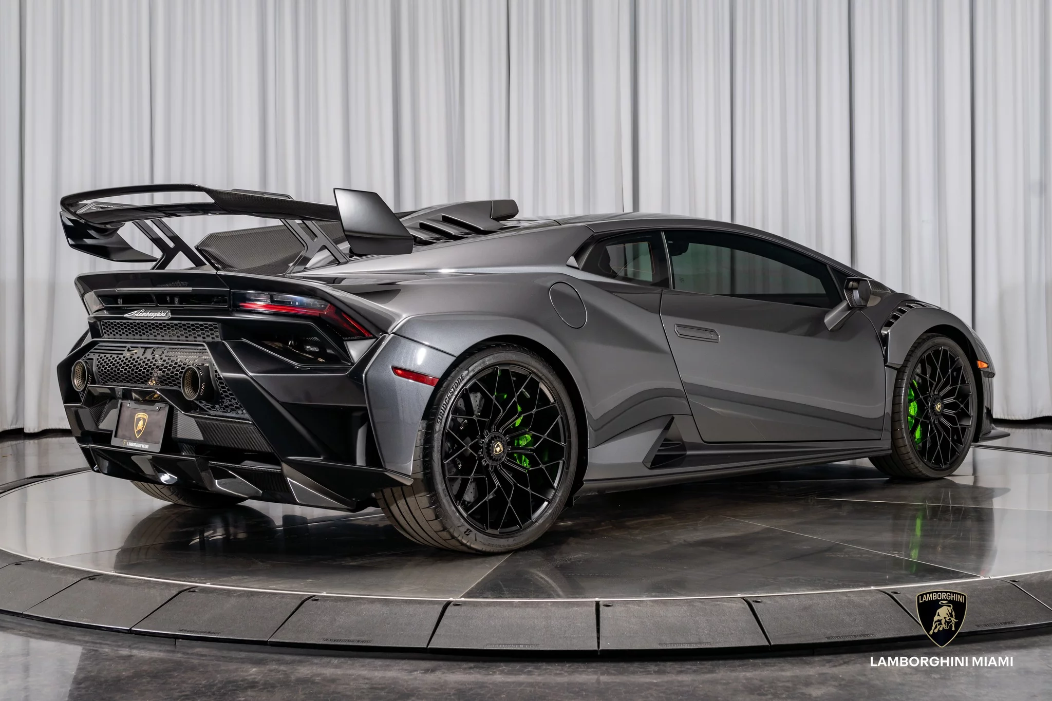 Grigio Lynx Lamborghini Huracán