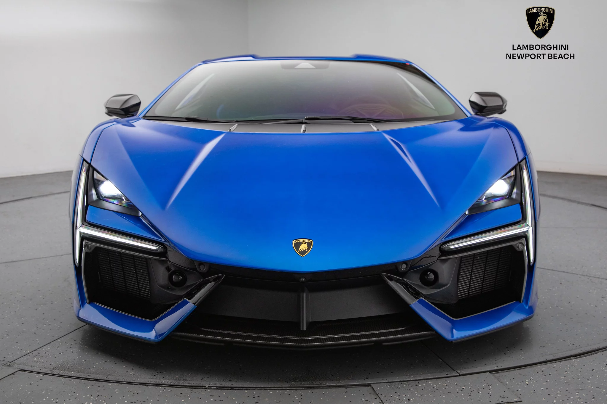 Blu Nethuns Lamborghini Revuelto