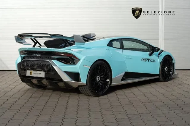 Celeste Sufax Lamborghini Huracán