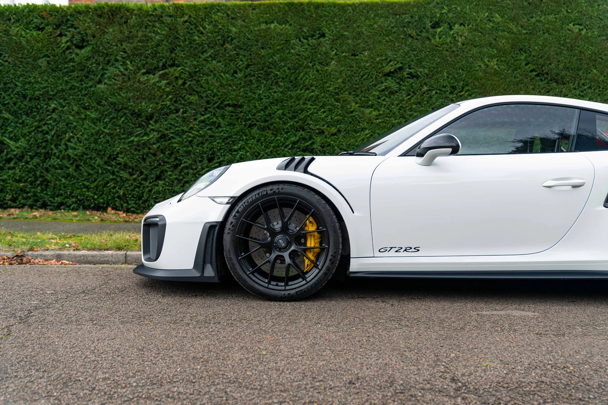 Pure White Porsche 911 GT2 RS