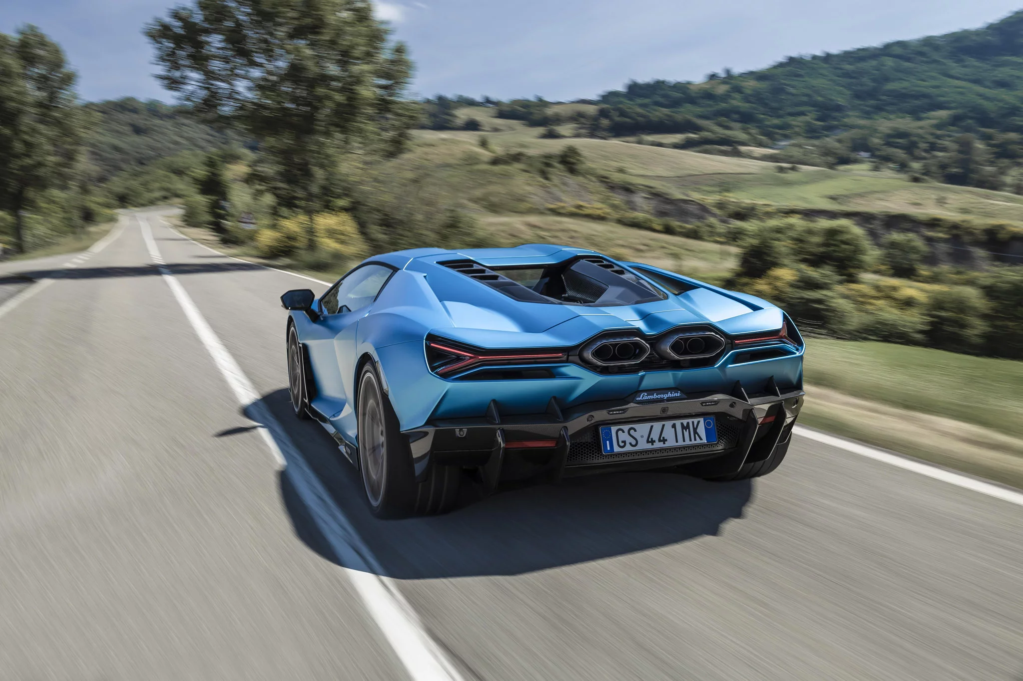 Blu Arione Lamborghini Revuelto