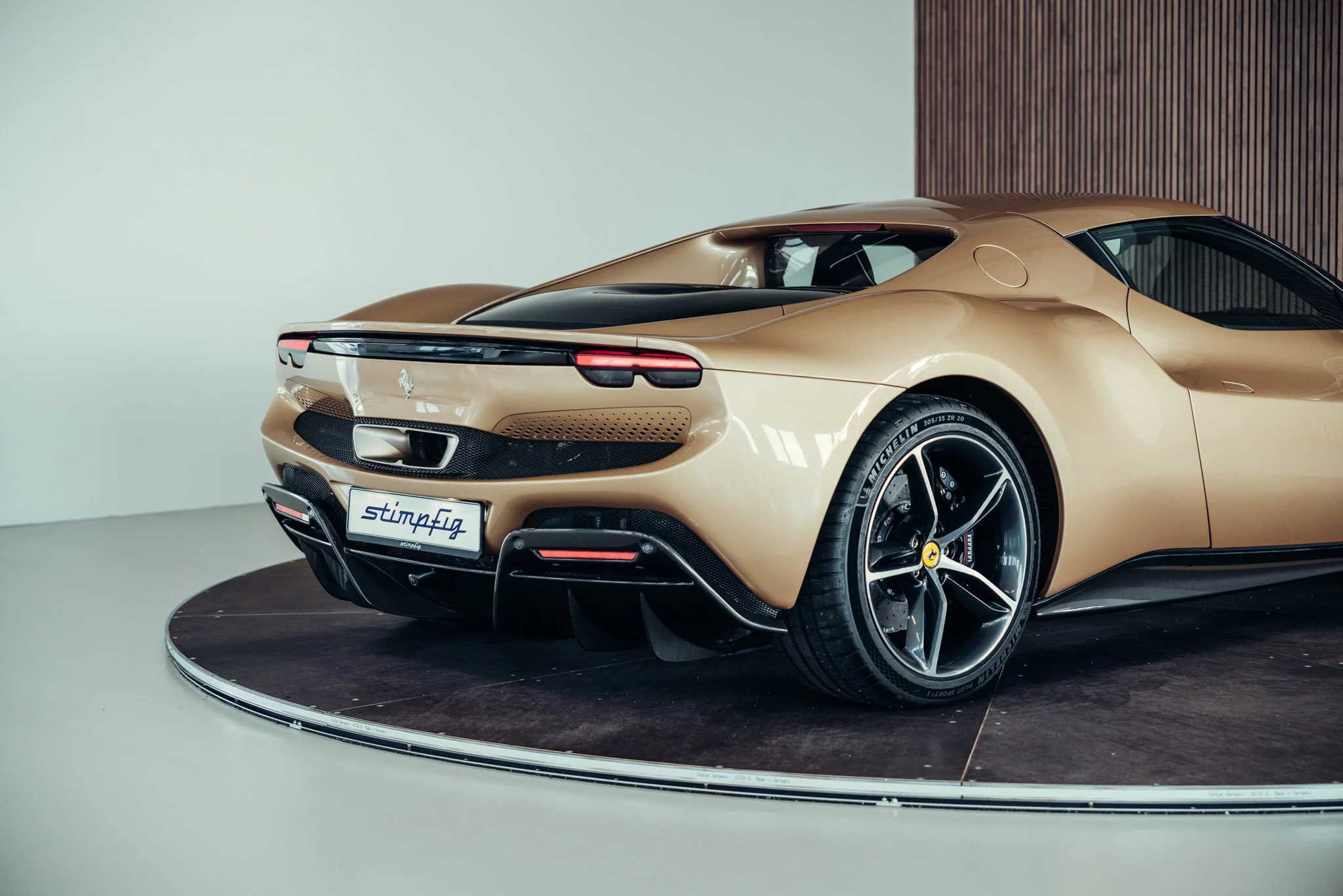 Oro Chiaro Ferrari 296