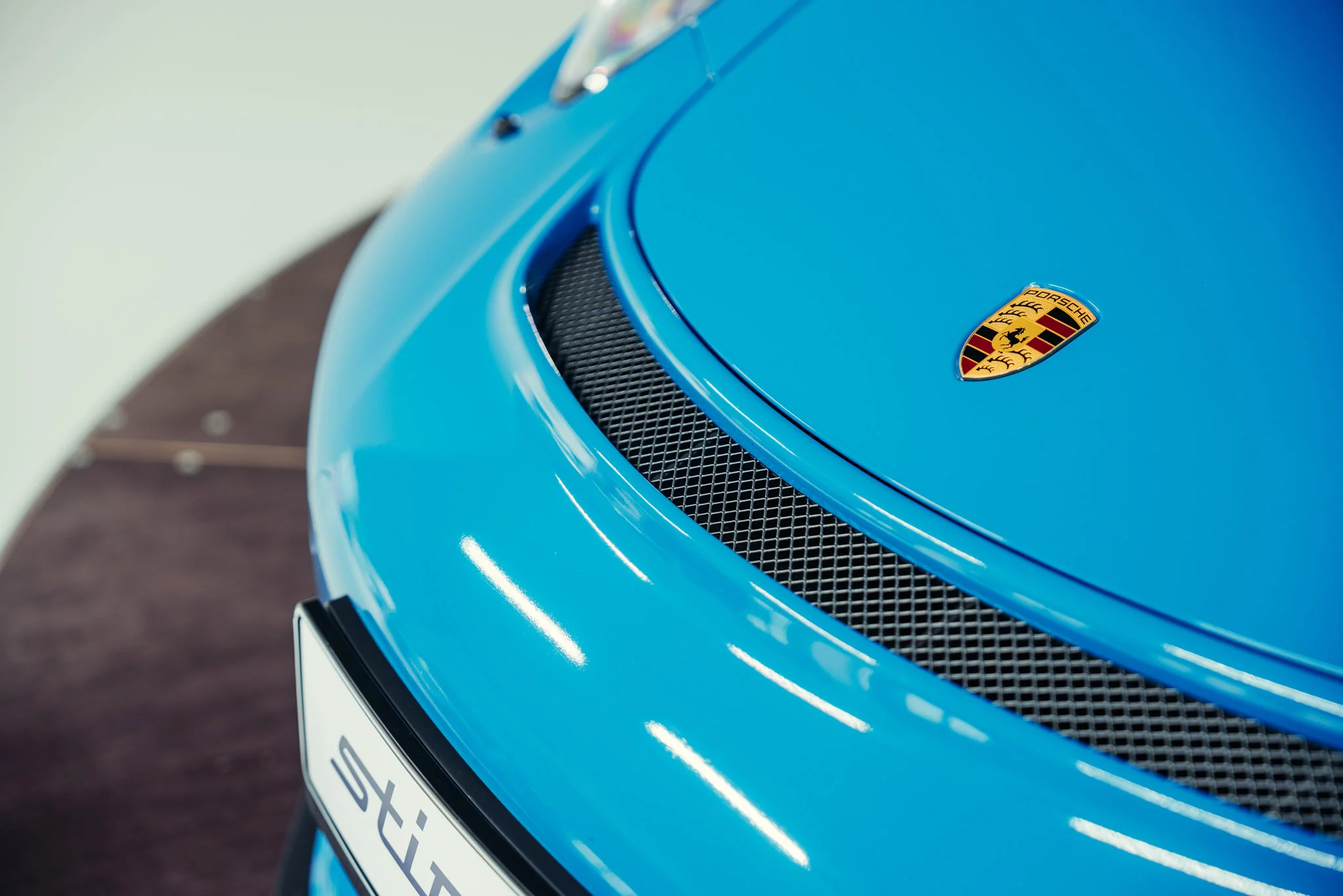 Turqoise Blue Porsche 911 GT3