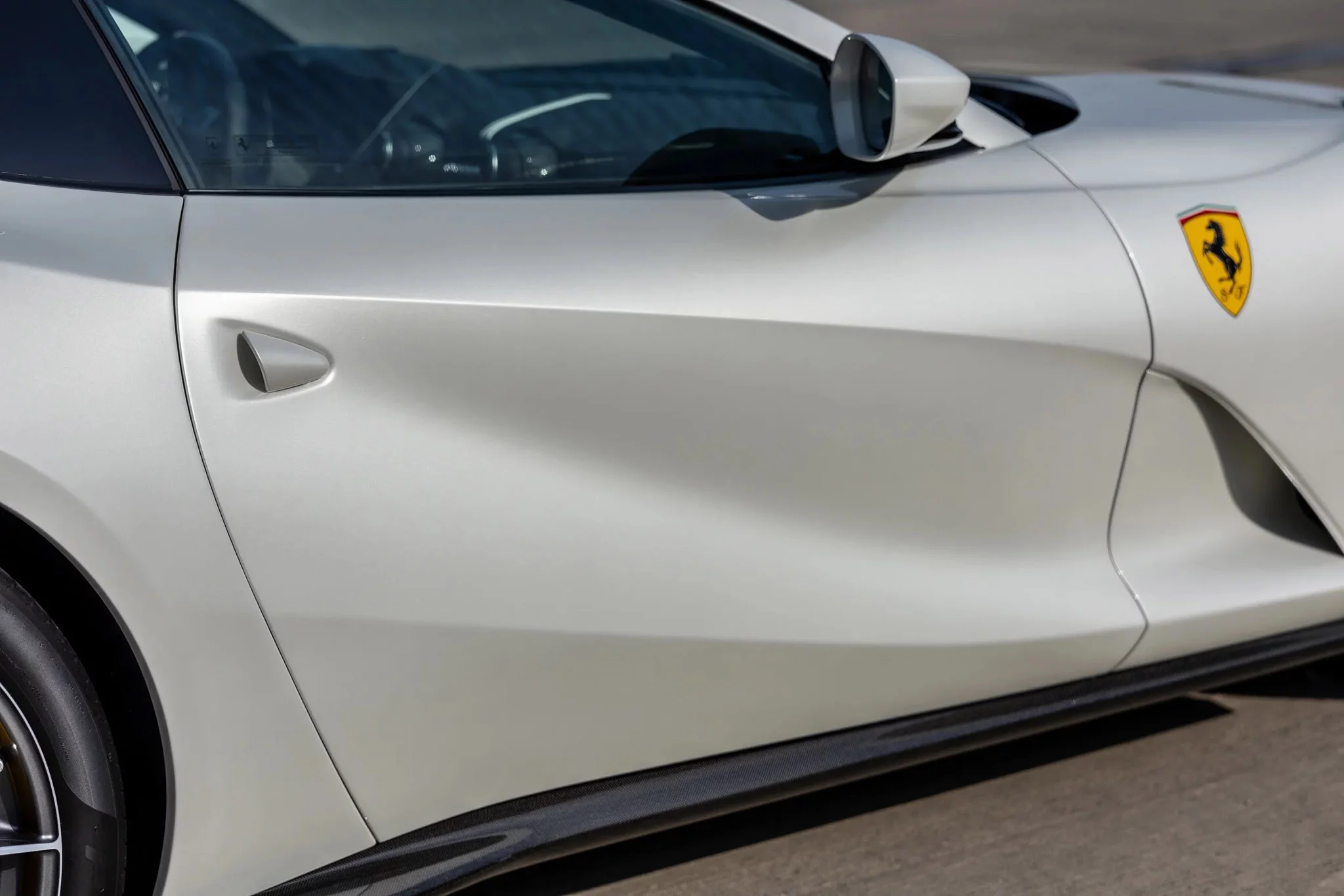 Bianco Italia Ferrari 812