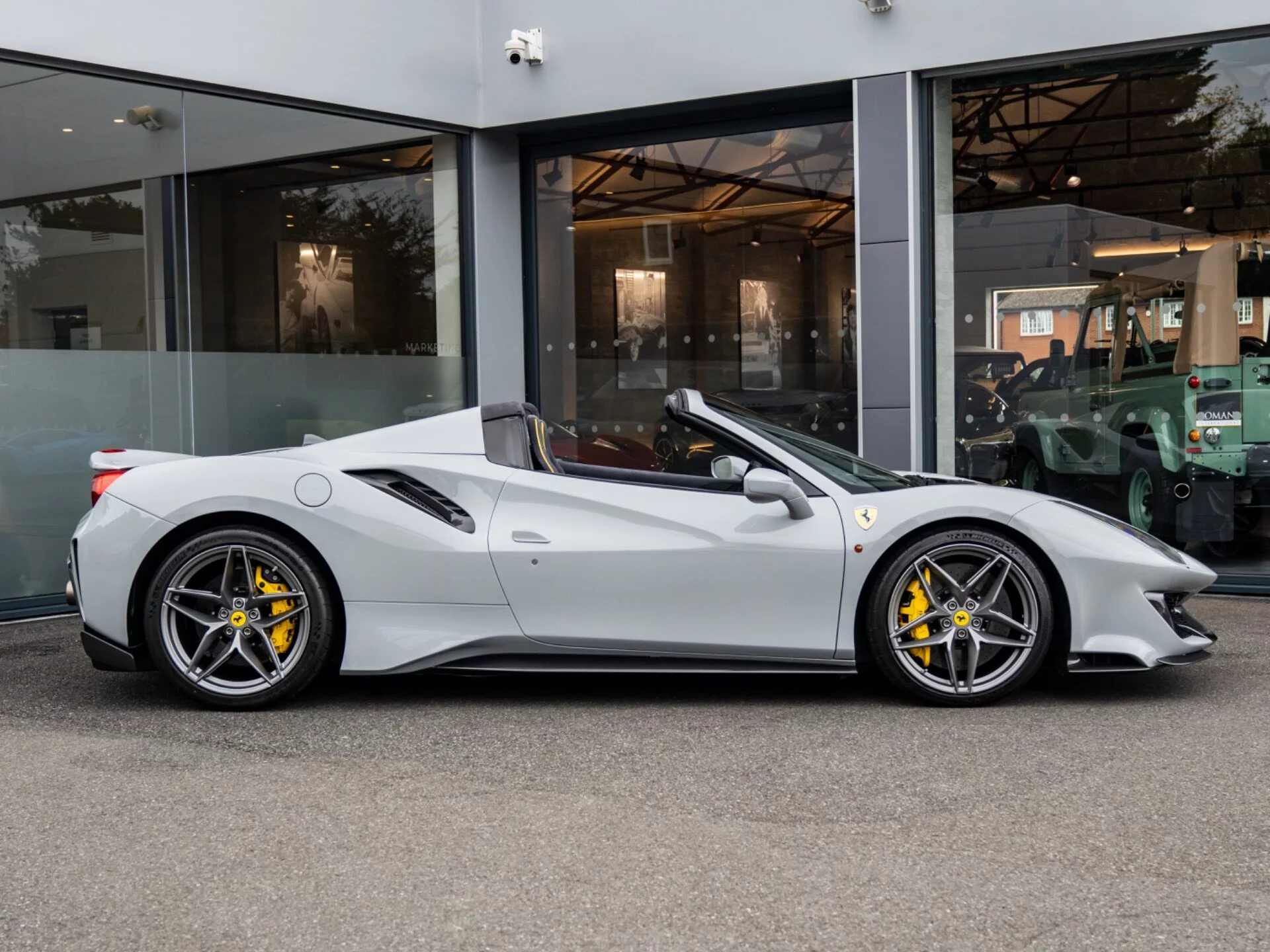 Grigio Squalo Ferrari 488