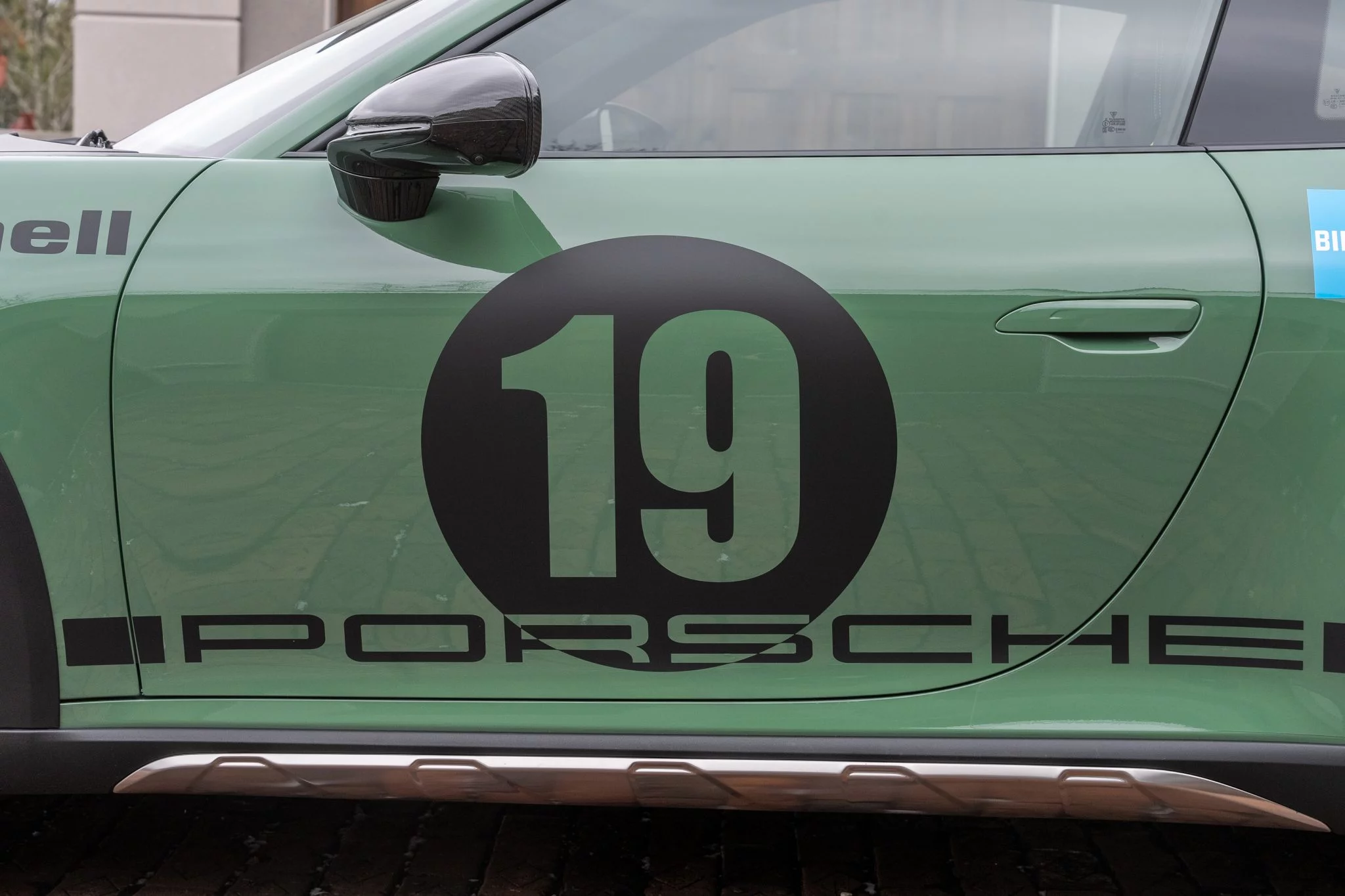 Auratium Green Porsche 911 Dakar