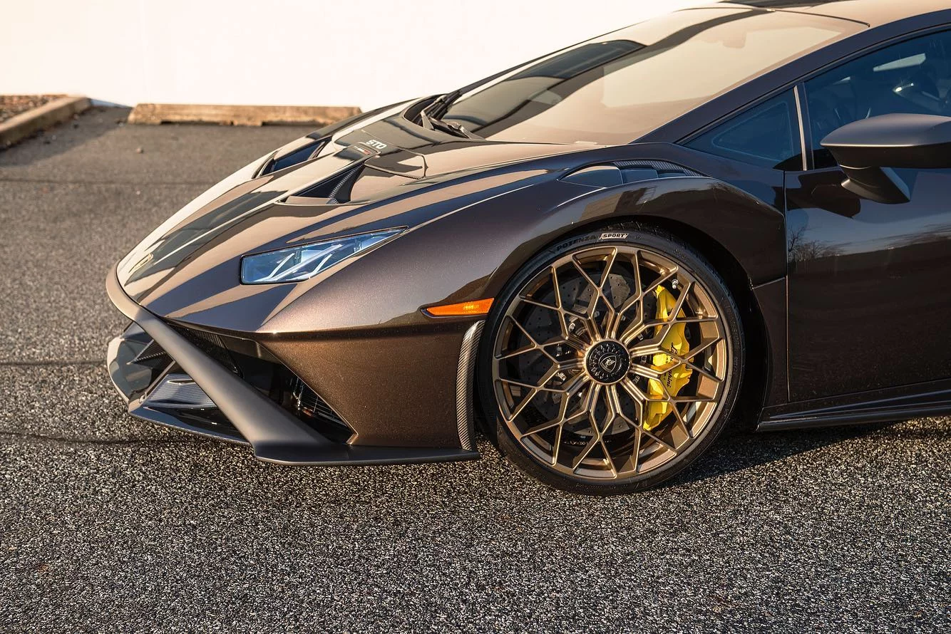 Marrone Alcestis Lamborghini Huracán