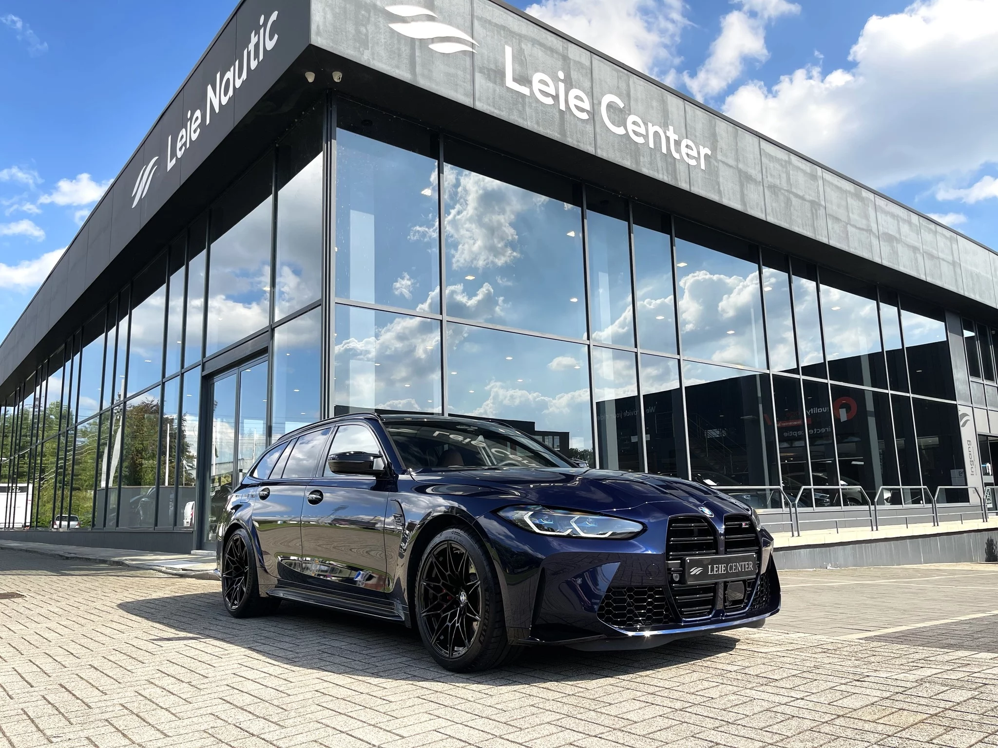 Tanzanite Blue II BMW M3