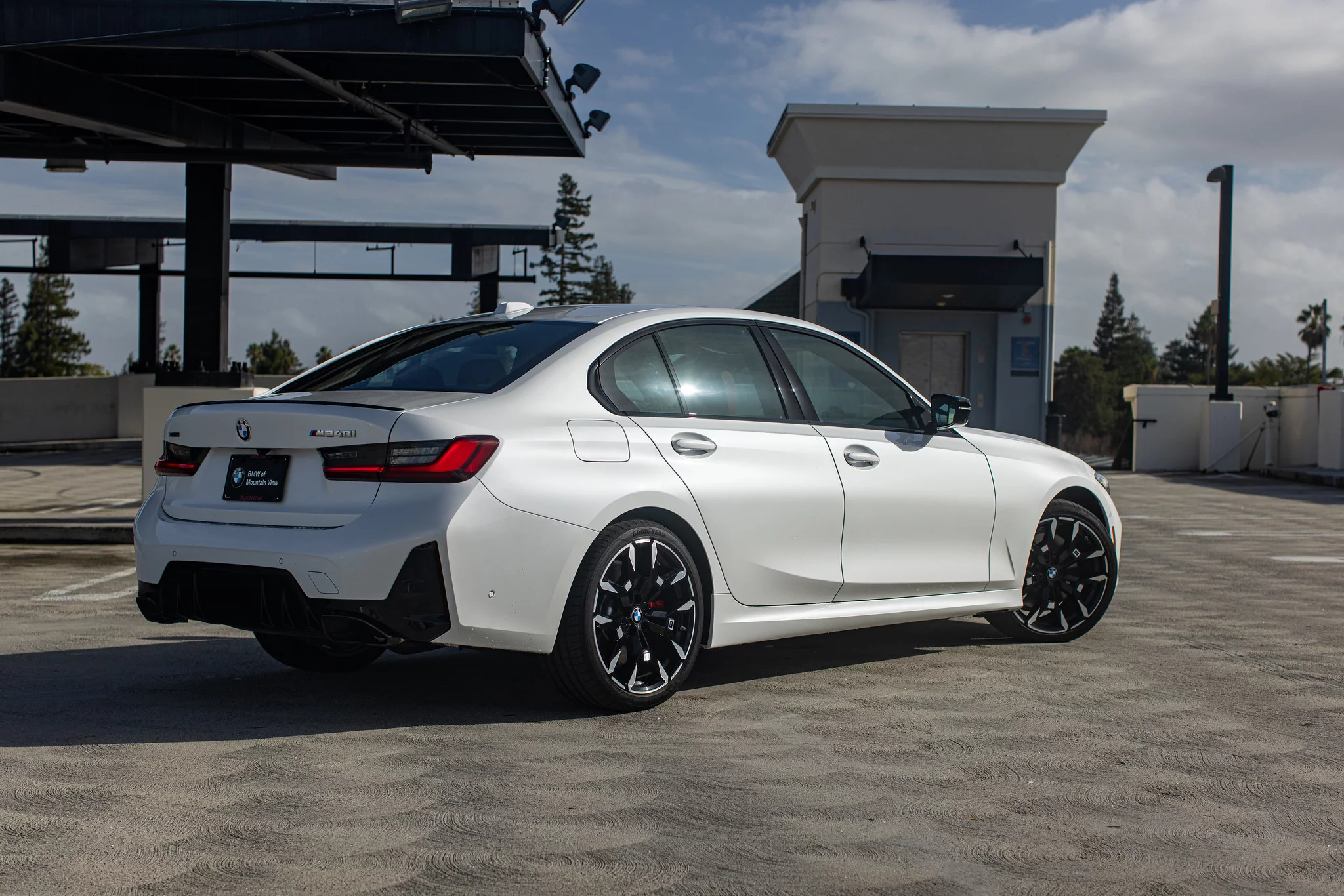 Mineral White BMW 3 Series
