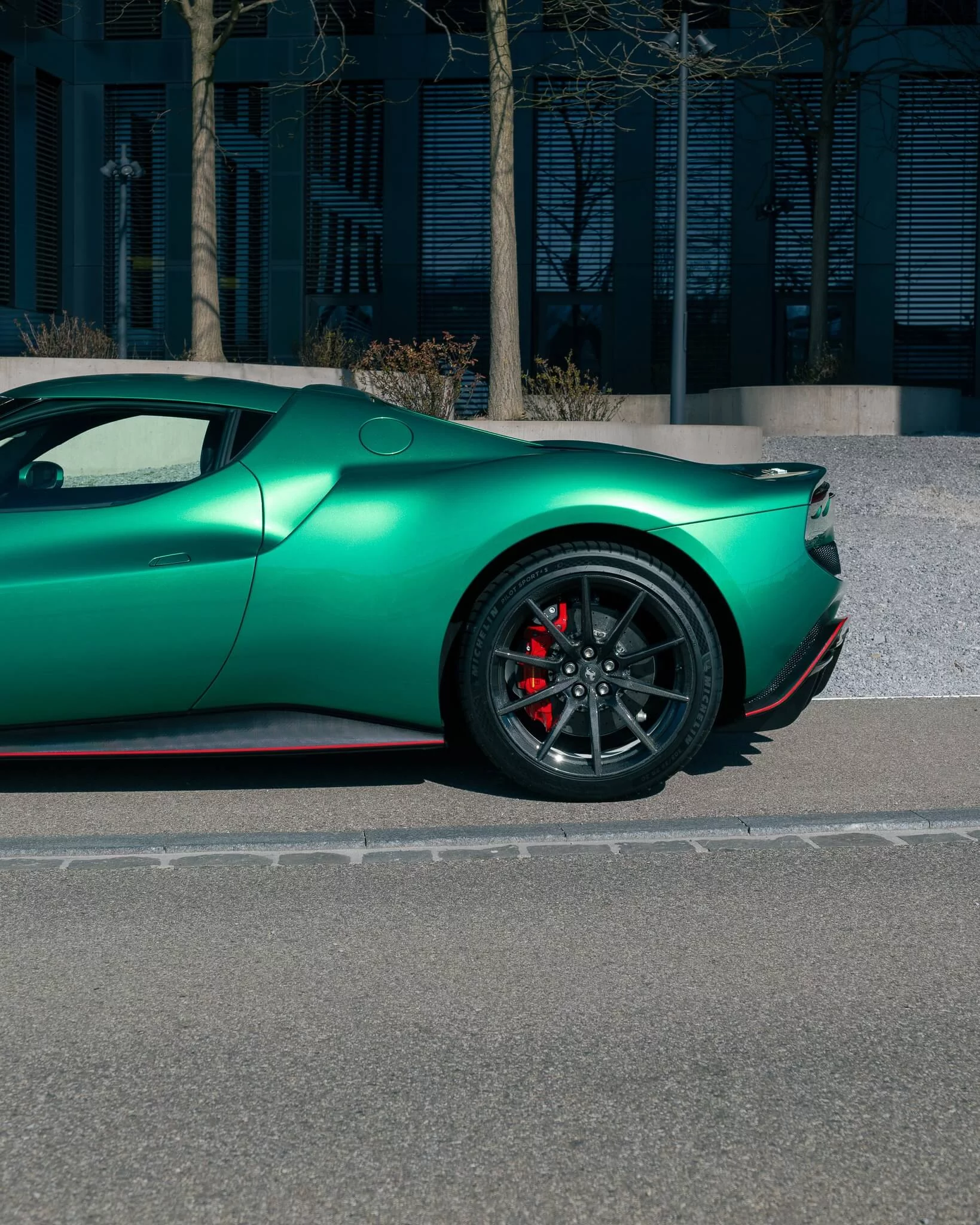 Verde Jewel Ferrari 296