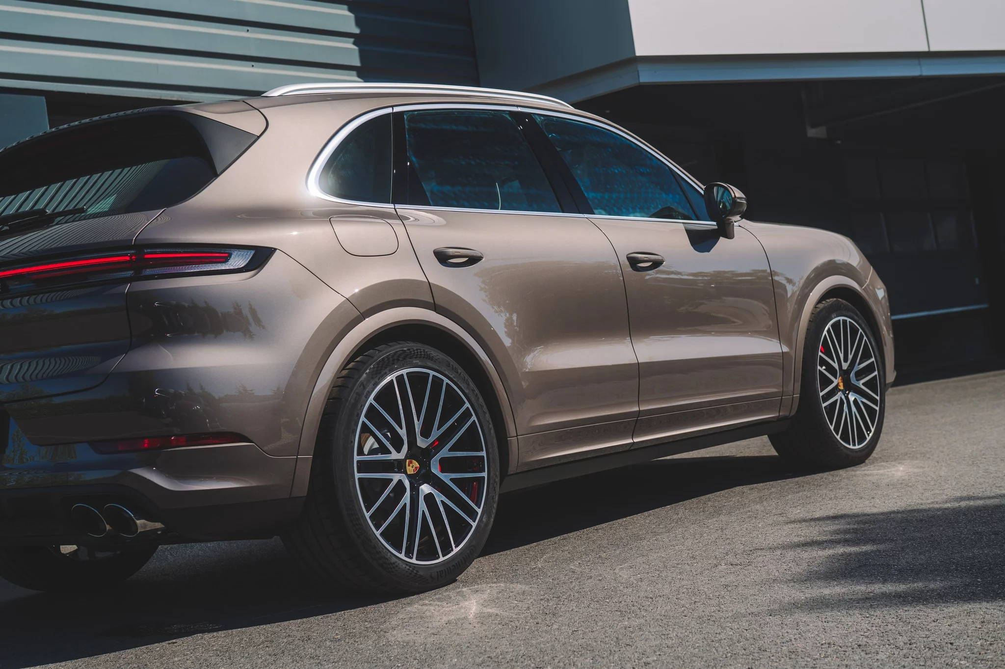 Soho Brown Porsche Cayenne