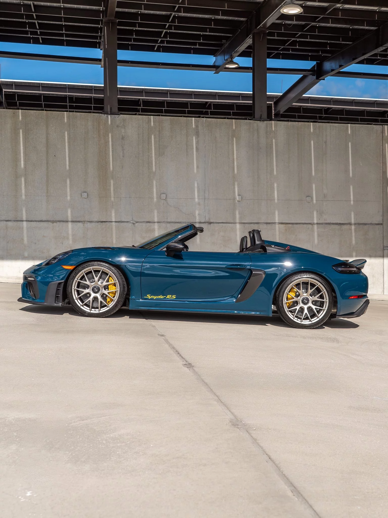 Fjord Green Porsche 718 Spyder RS