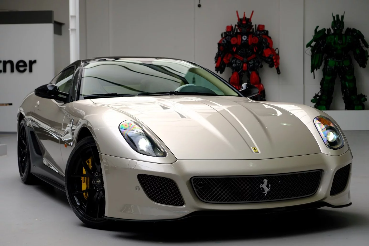 Grigio Ingrid Ferrari 599