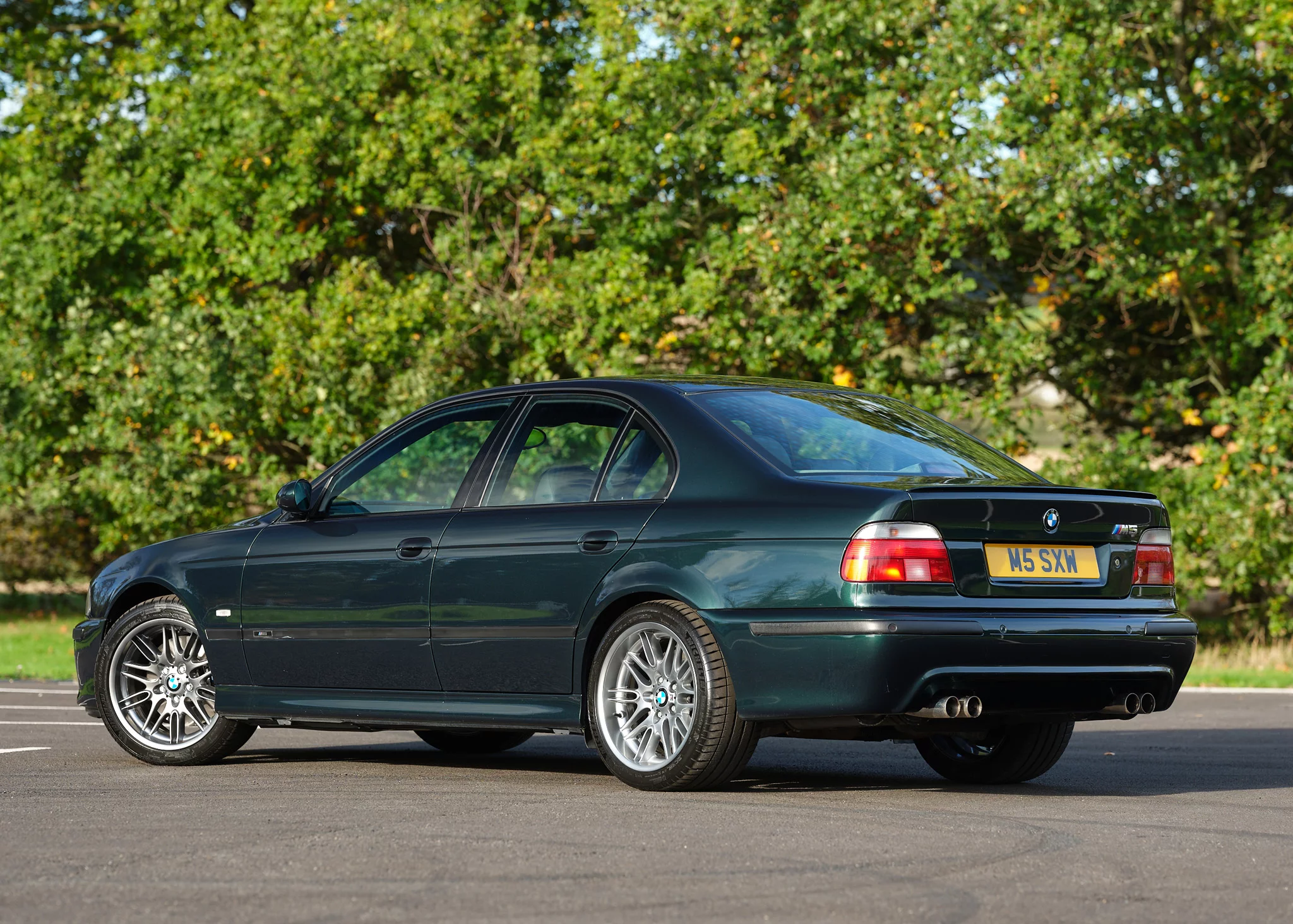 Oxford Green II BMW M5